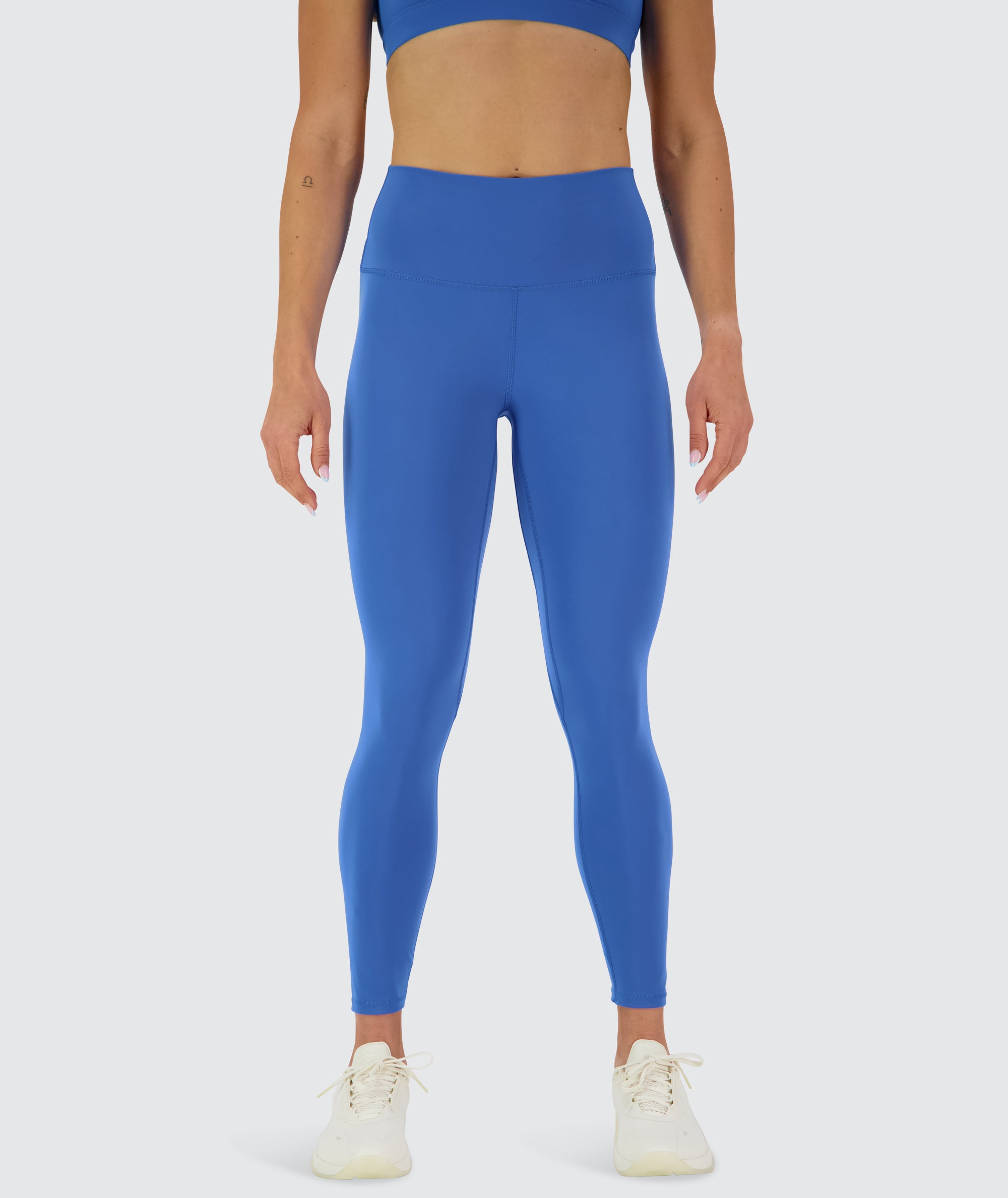 High-Waisted training tights, Model 176 cm / size S #color_blue-blaze