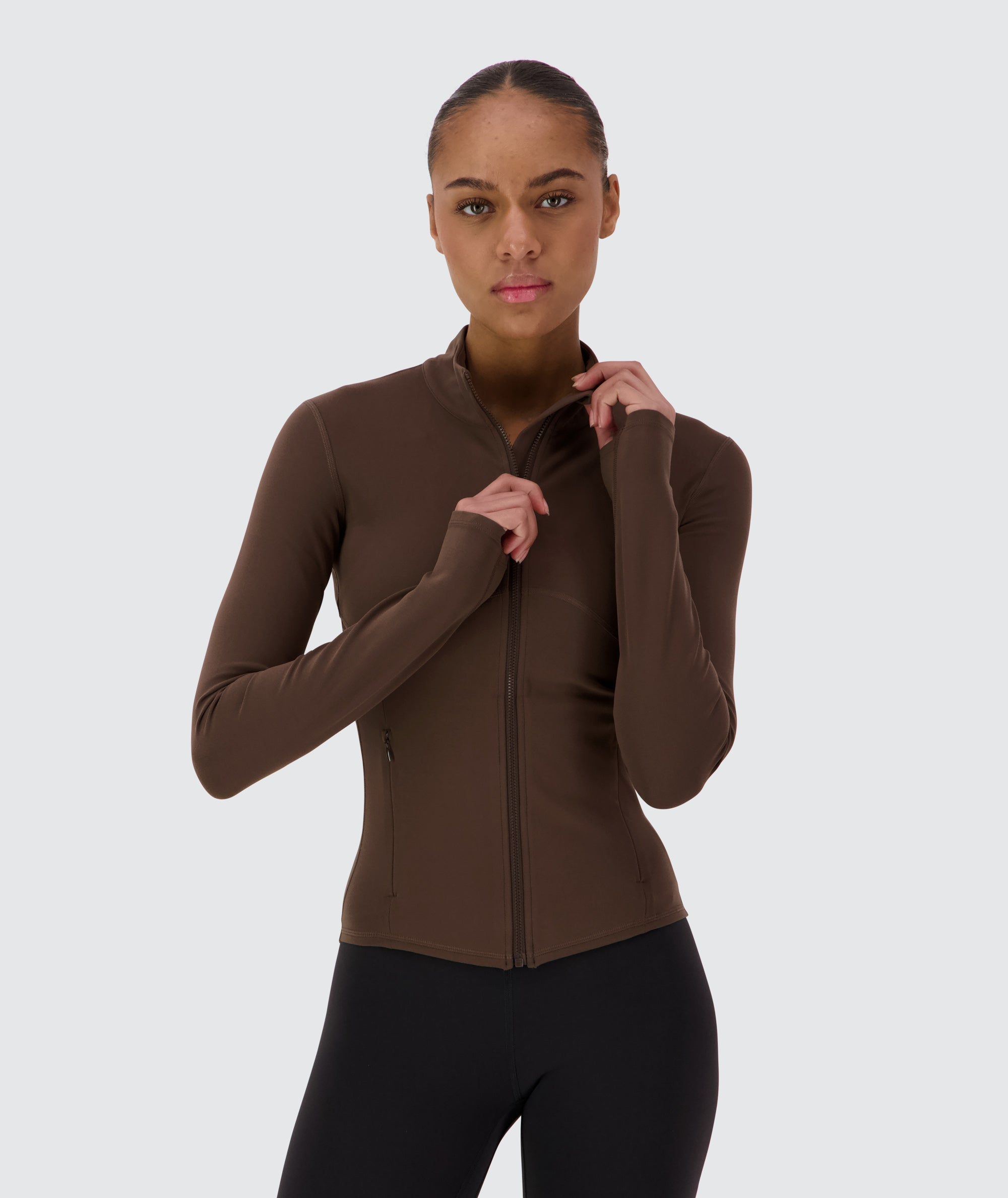 SuperSoft Jacket Model 167 cm / Size XS #color_coffee-bean