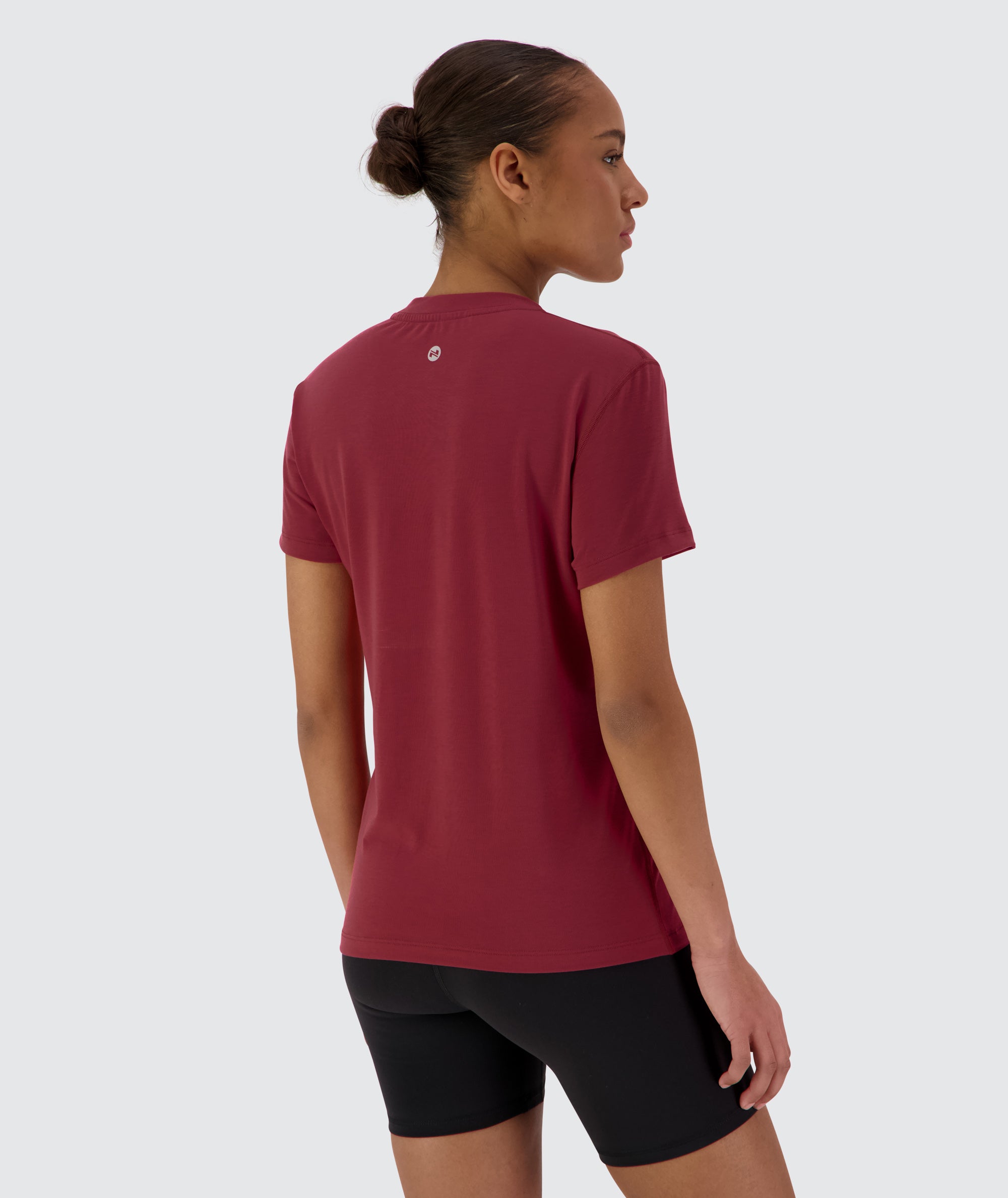 women's training tee #color_garnet-red