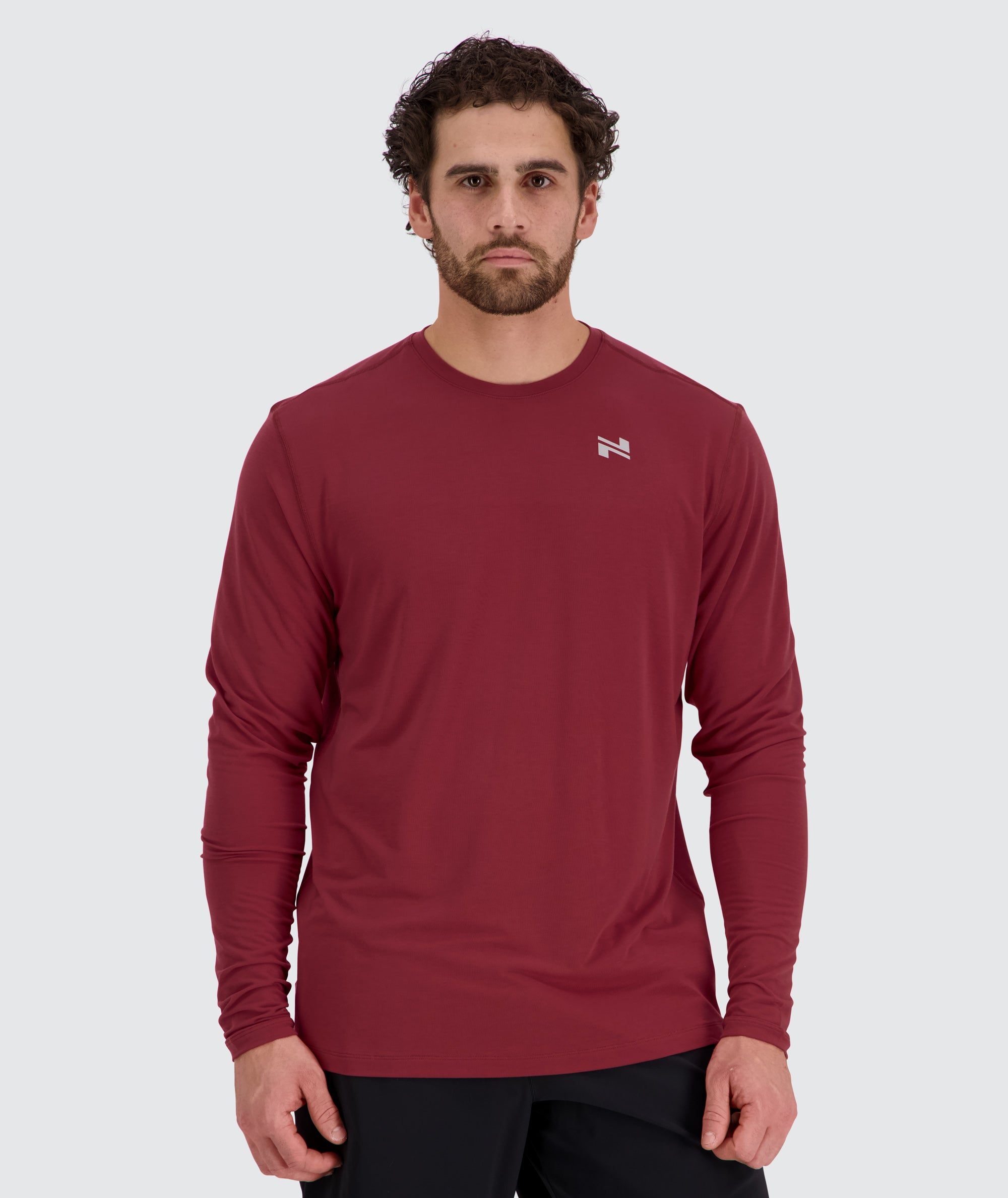 Men's Longsleeve Model 179 cm / size L#color_garnet-red