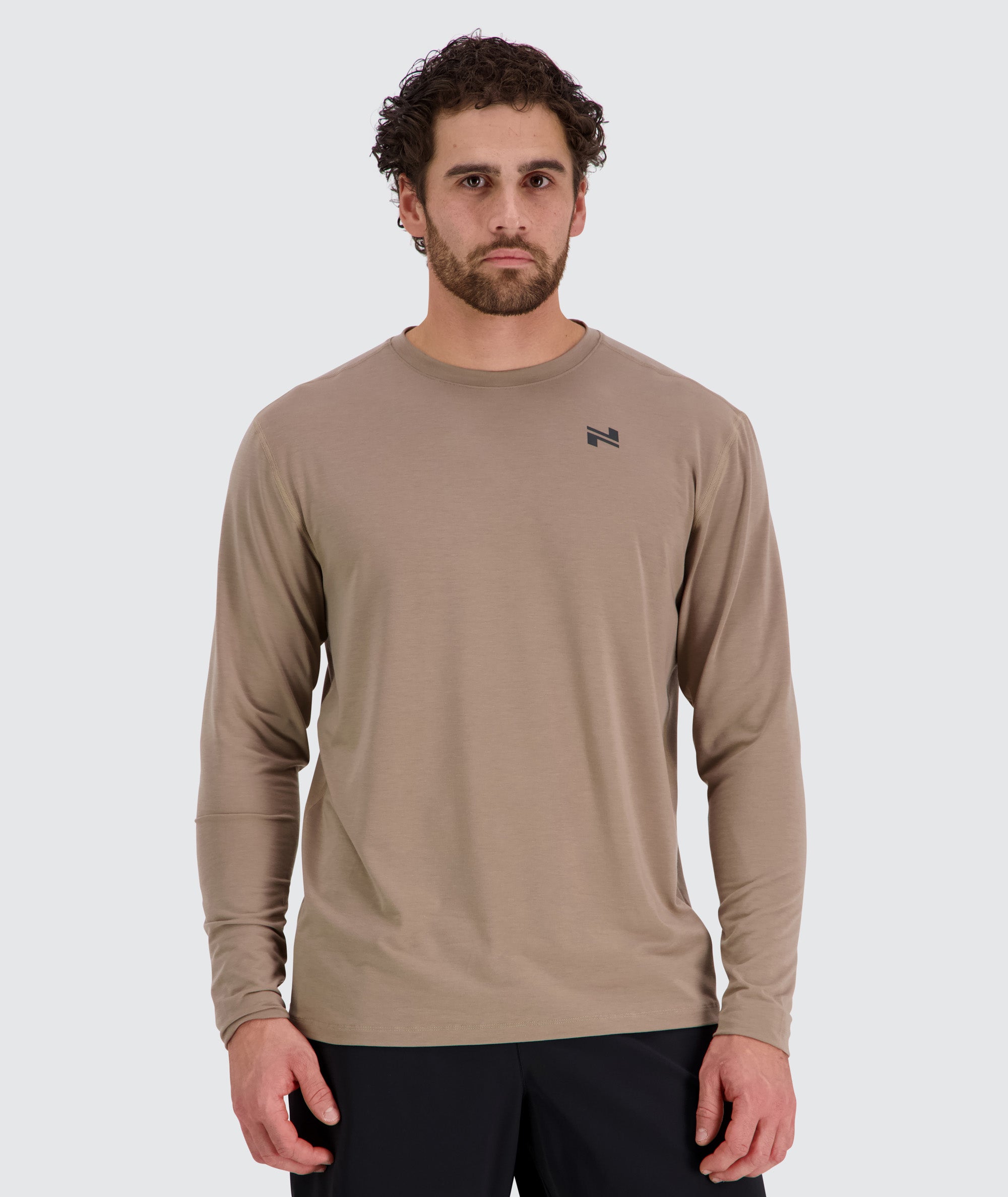 Men's Longsleeve Model 179 cm / size L#color_sand