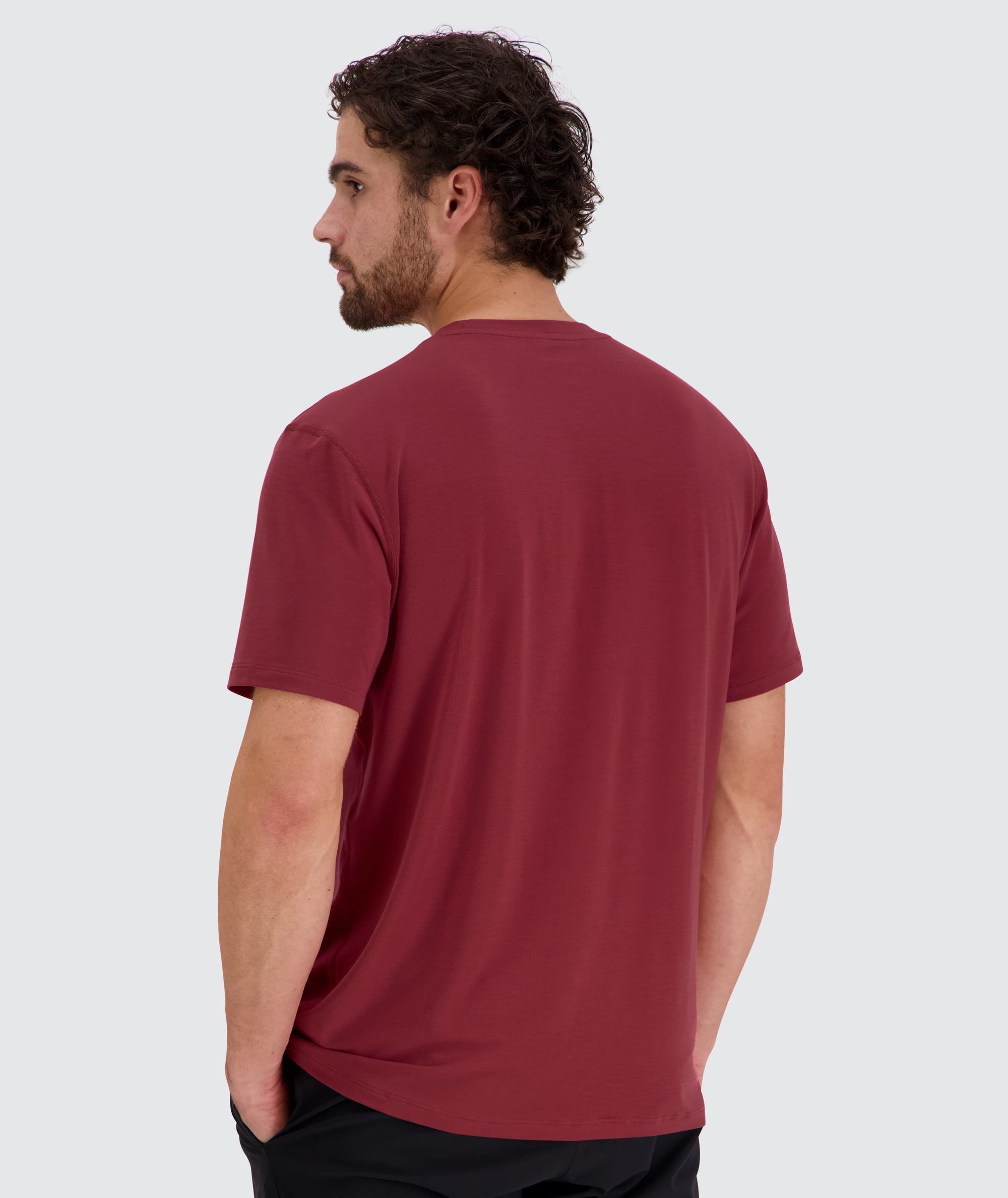 Bestseller Men's Training T-Shirt #color_garnet-red