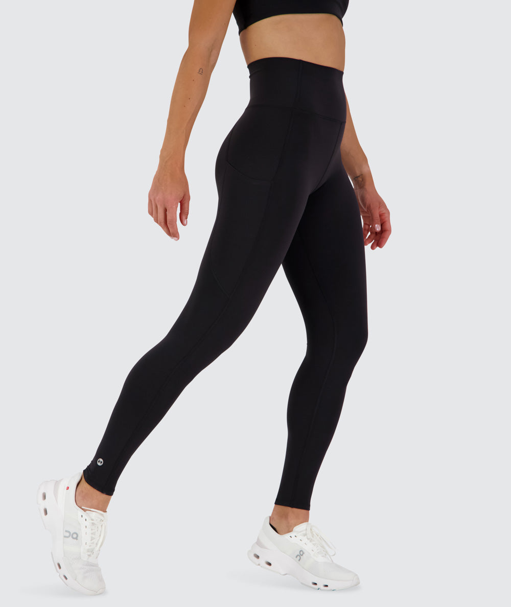 Supersoft leggings with pockets, Model 176 cm / size S#color_black