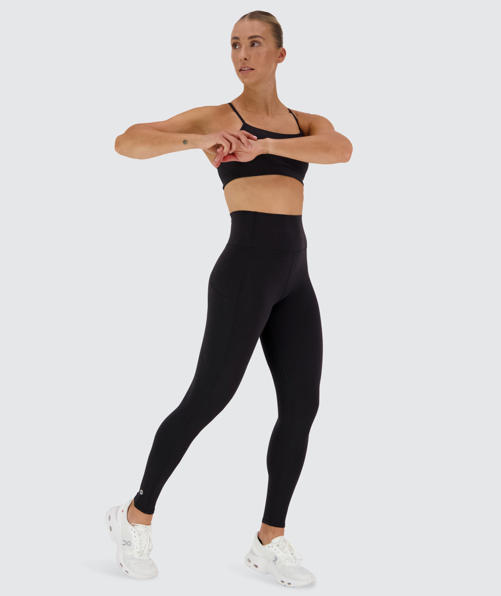 Supersoft leggings with pockets, Model 176 cm / size S#color_black