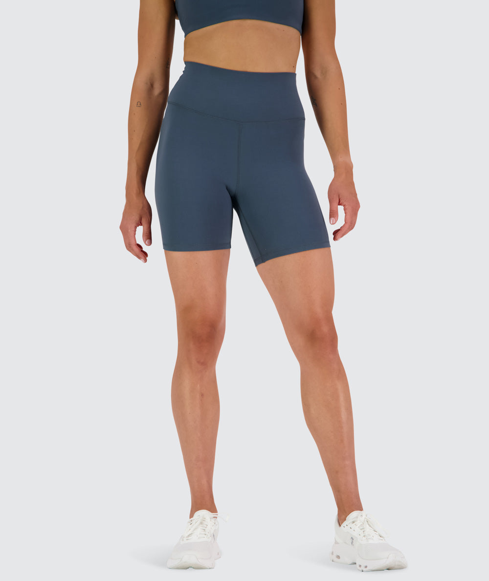 Supersoft shorts for women, Model 176 cm / size S#color_dusty-navy