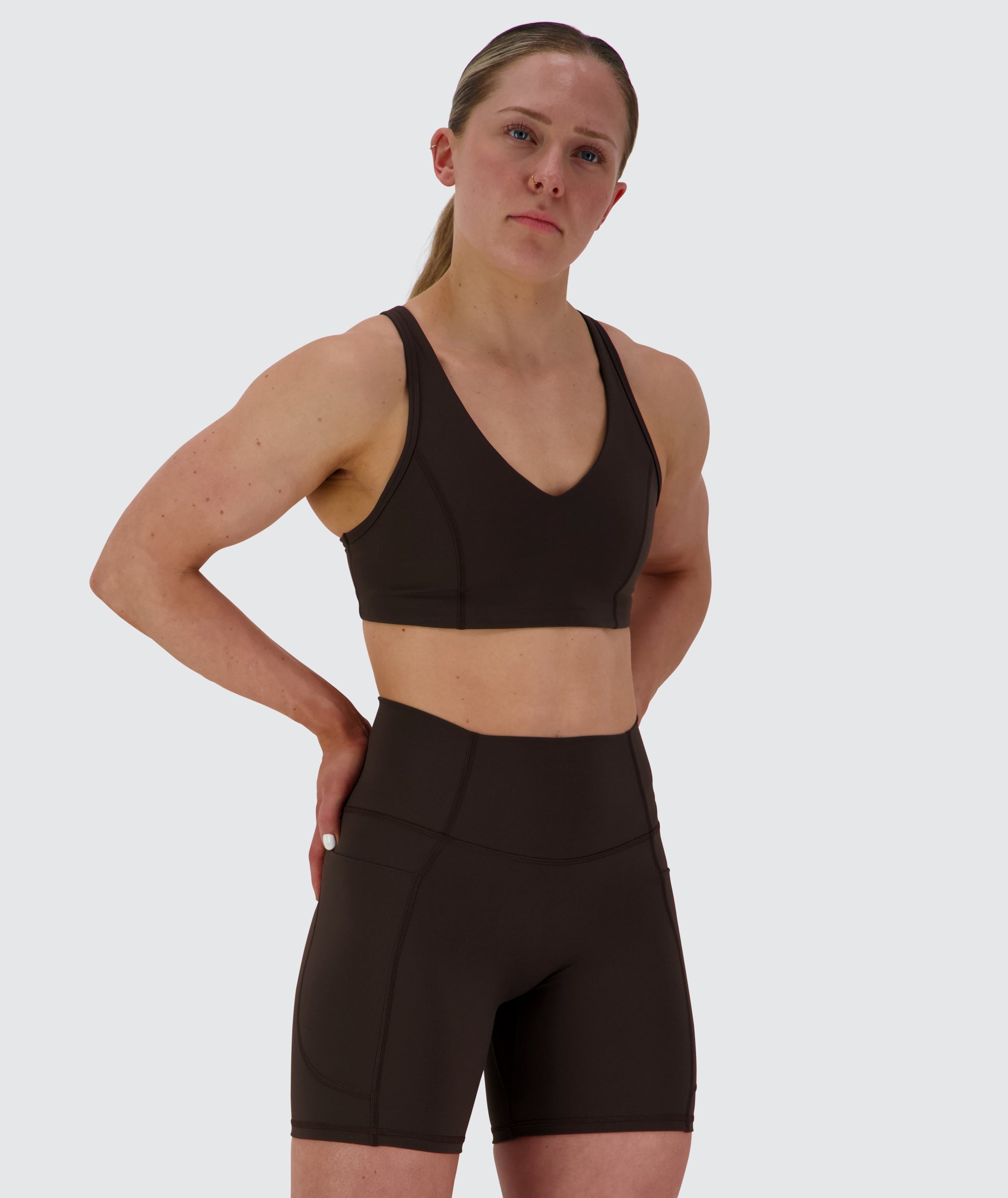 Women's Everyday Pocket Shorts #color_moody-espresso