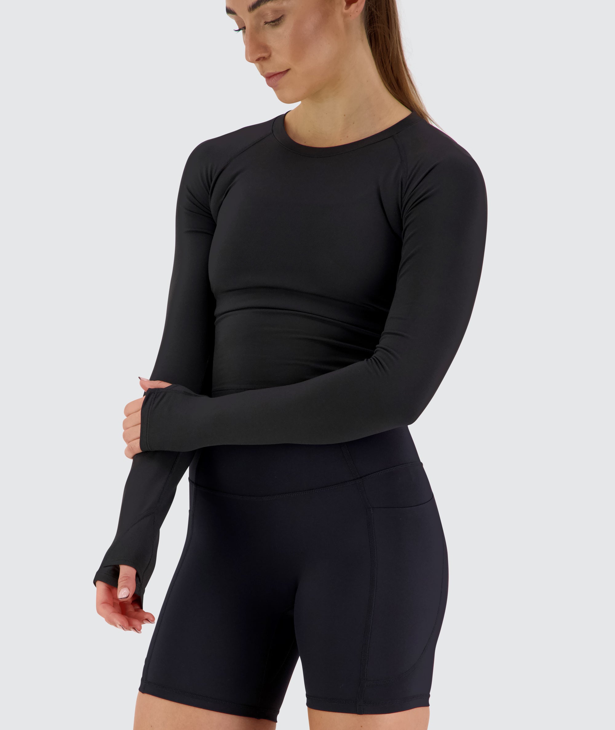 Women's Cropped ComfyKnit Longsleeve Black #color_black