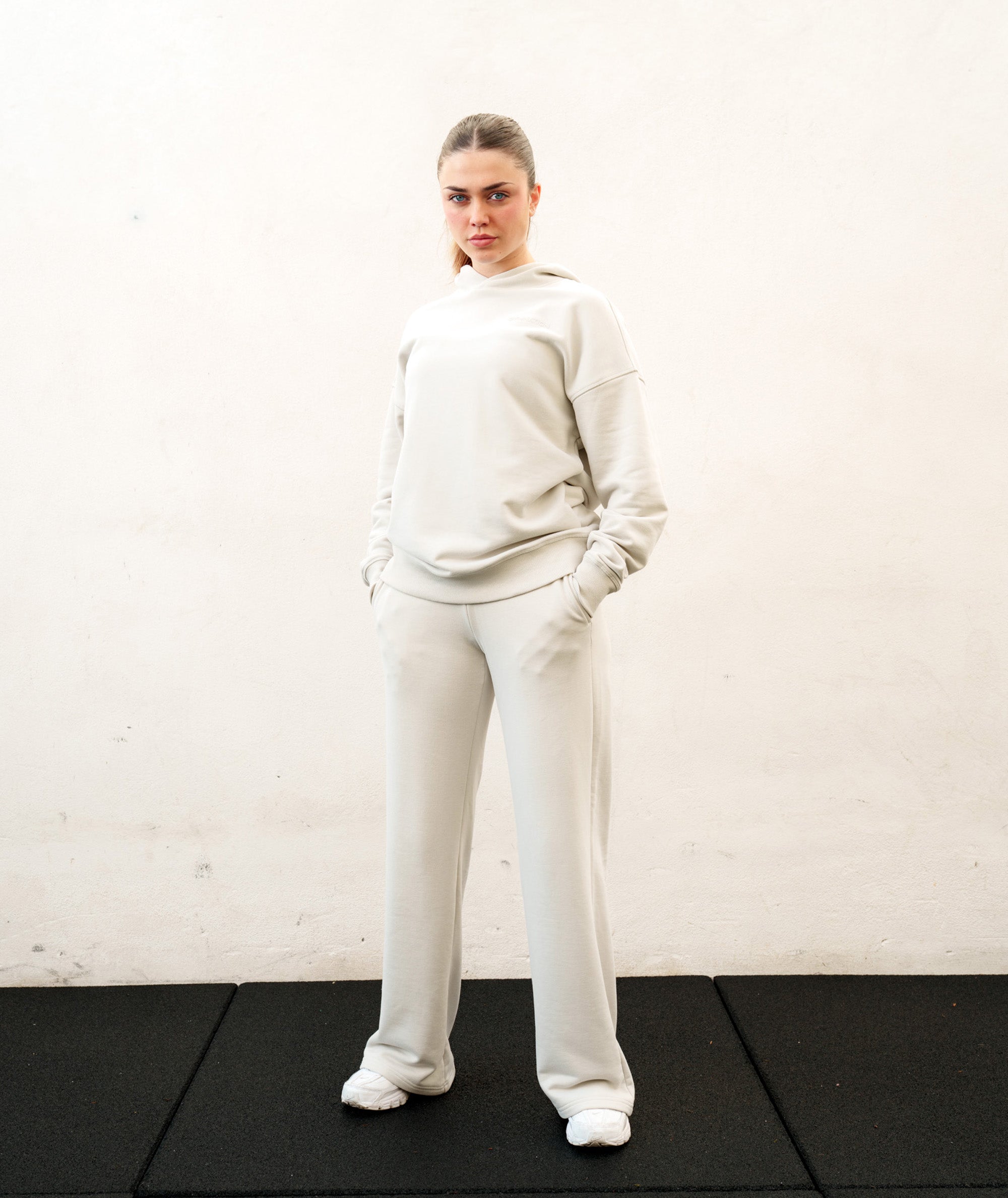 Women's Hoodie Model 167 cm / size S #color_cool-grey