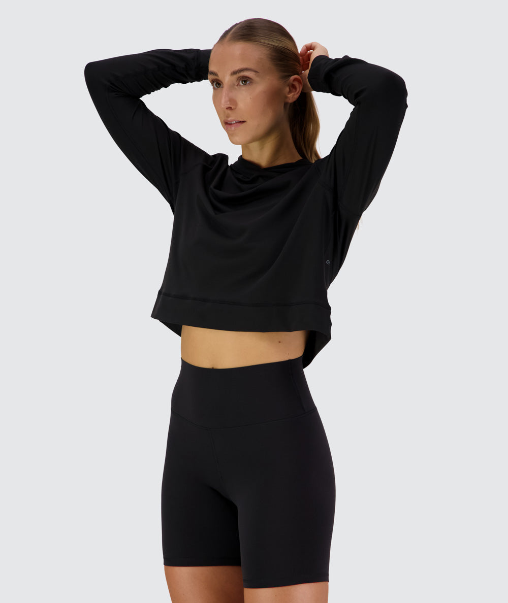 Comfy cropped hoodie, Model 176 cm / size S#color_black