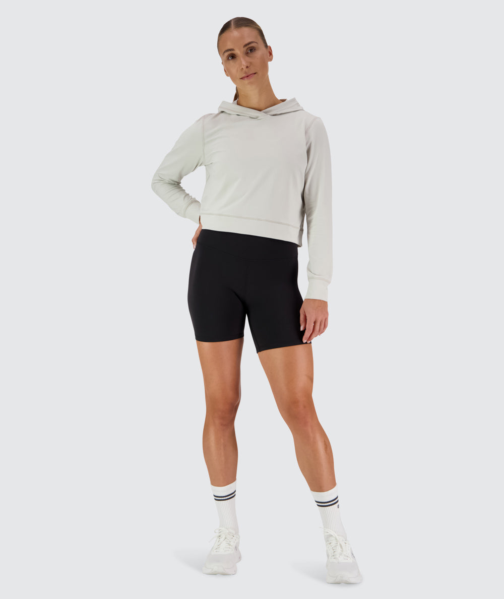 Comfy cropped hoodie for training, Model 176 cm / size S#color_fog