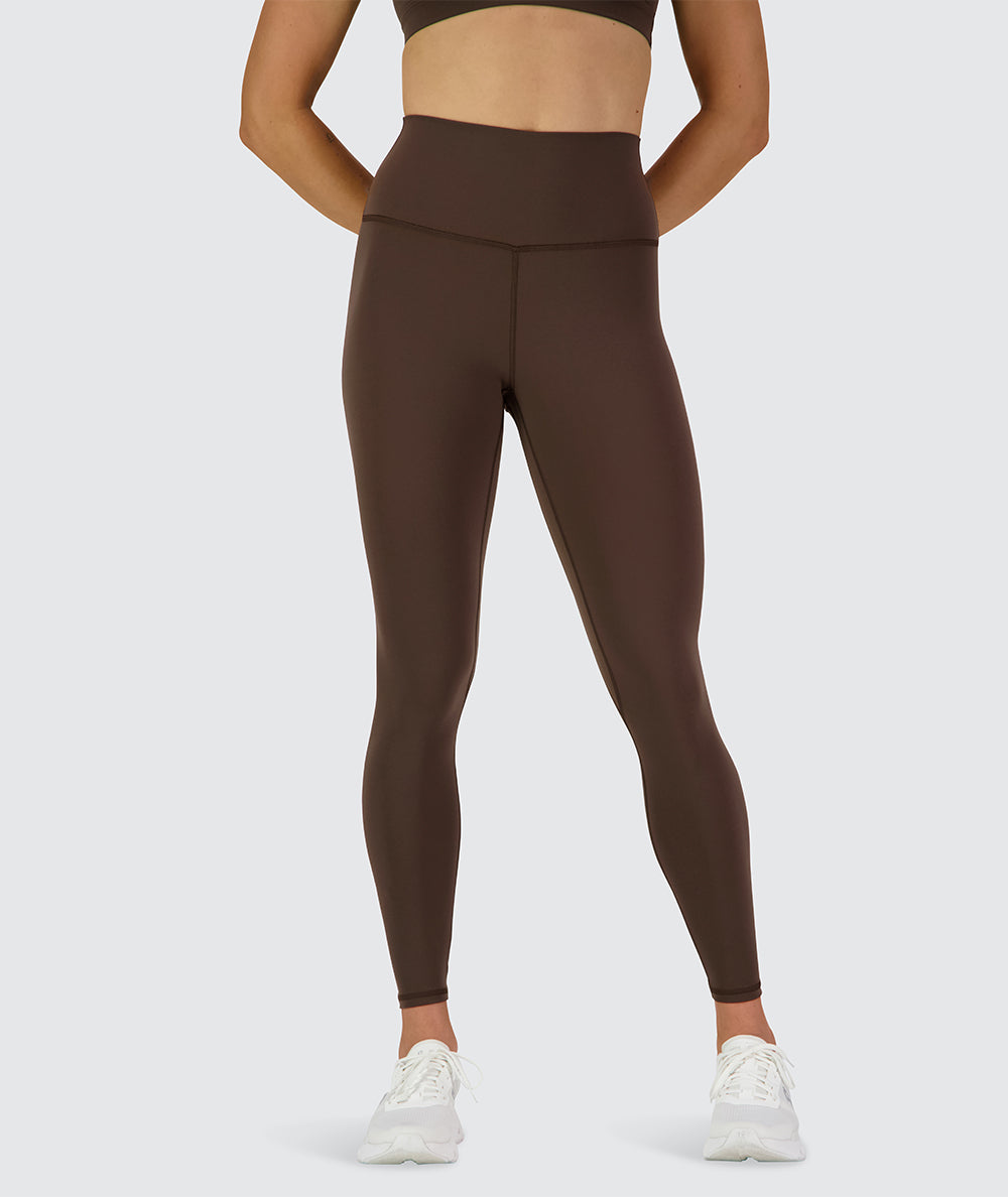 High-Waist Training tights, Model 176 cm / size S#color_coffee-bean