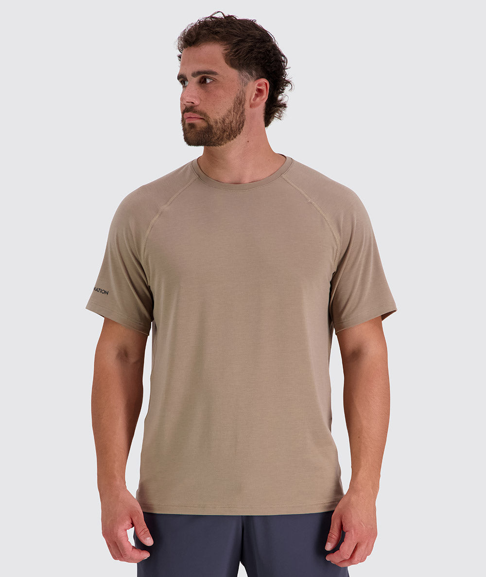 Super comfortable shirt for training, Model 179cm / size L#color_sand