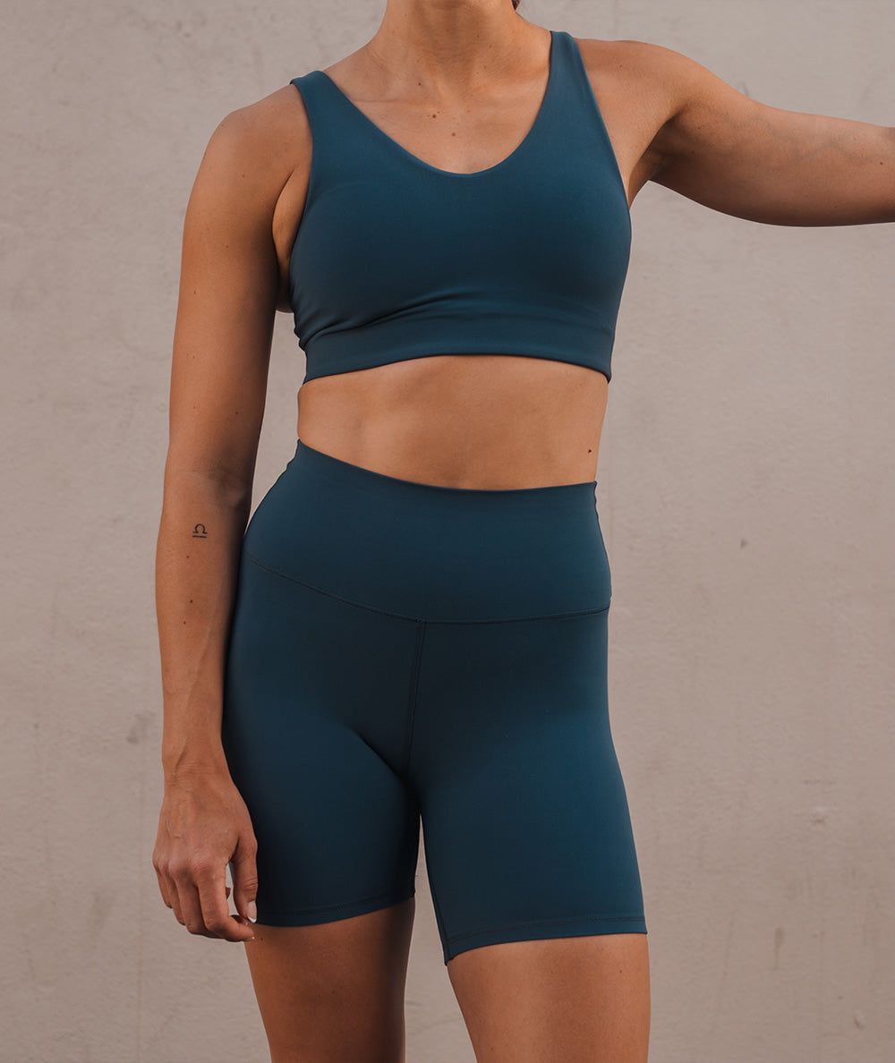 Supersoft shorts for women, Model 176 cm / size S#color_dusty-navy