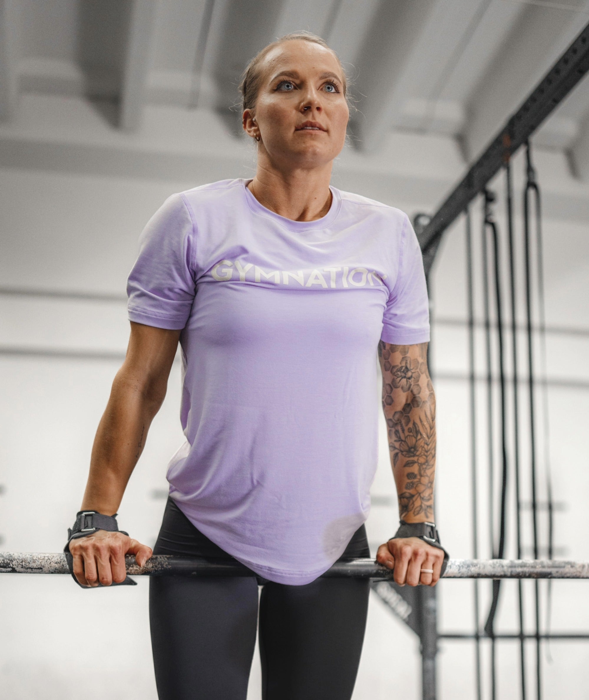 Best women's t-shirt for crossfit training#color_lavender