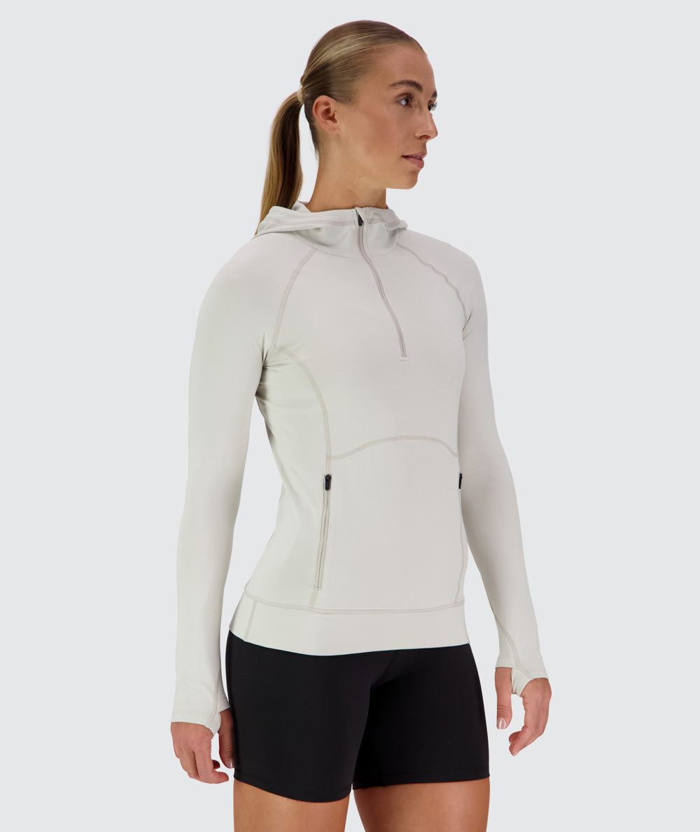 Women's super comfy hoodie for training, Model 176 cm / size S#color_fog