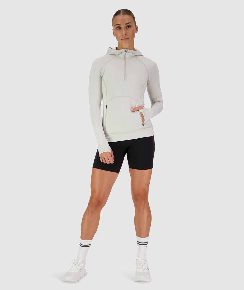 Women's super comfy hoodie for training, Model 176 cm / size S#color_fog