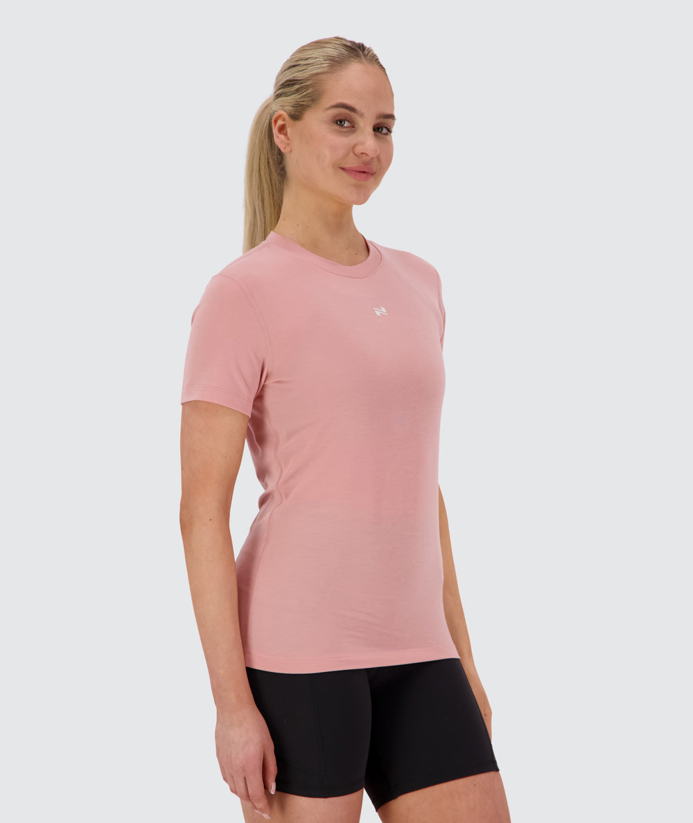 Women's training tee, Model 173 cm / size S#color_mauve-pink