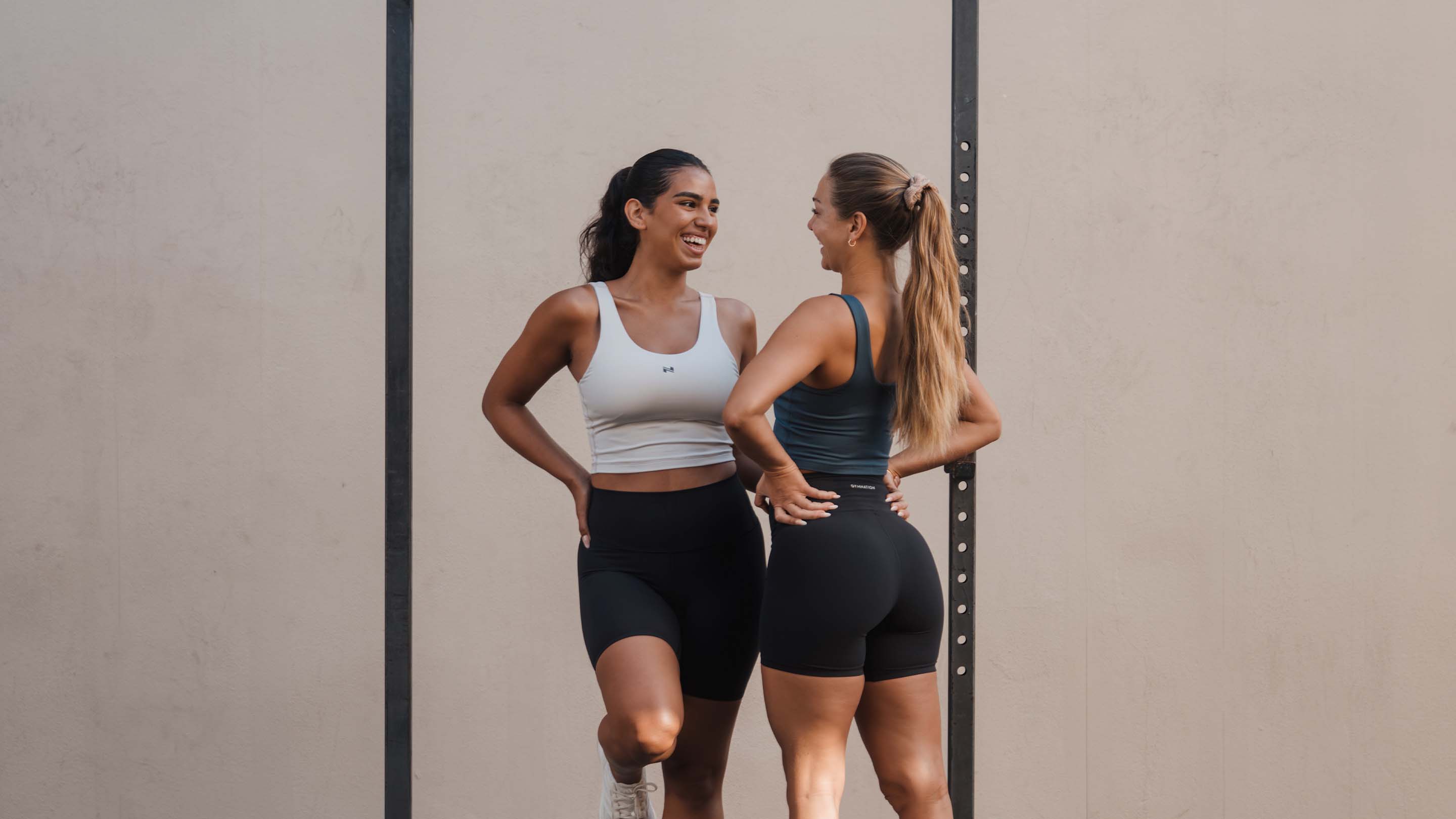 naisten treenipaidat