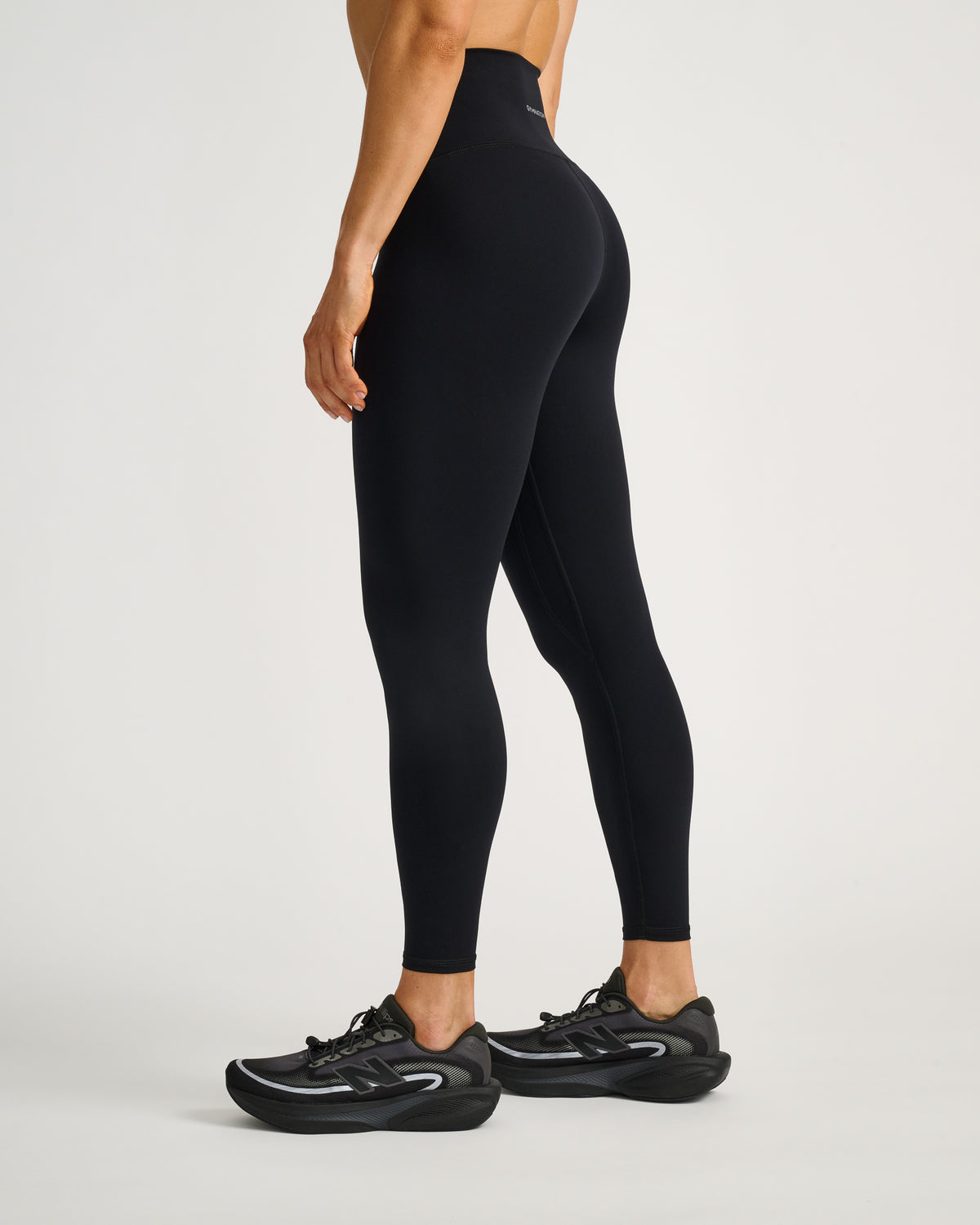 High-Waist Training Tights #color_black