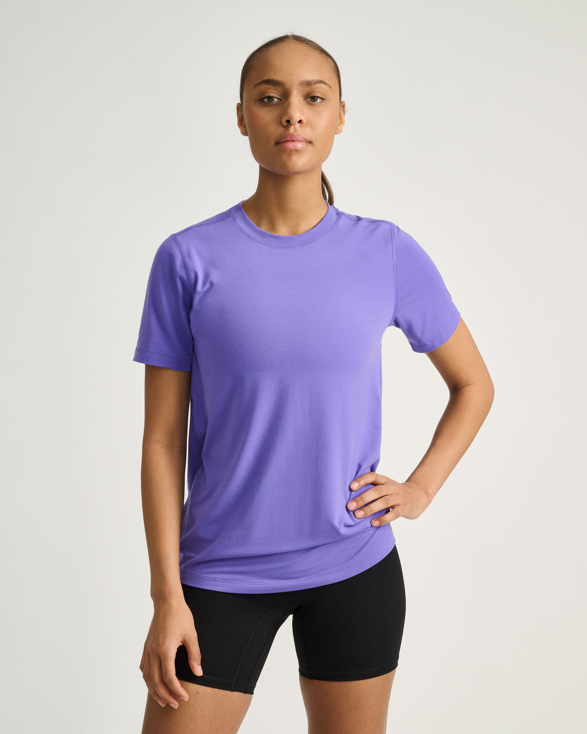 Women's Everyday Tee 
Model 167 cm / size XS 
#color_violet-vibe