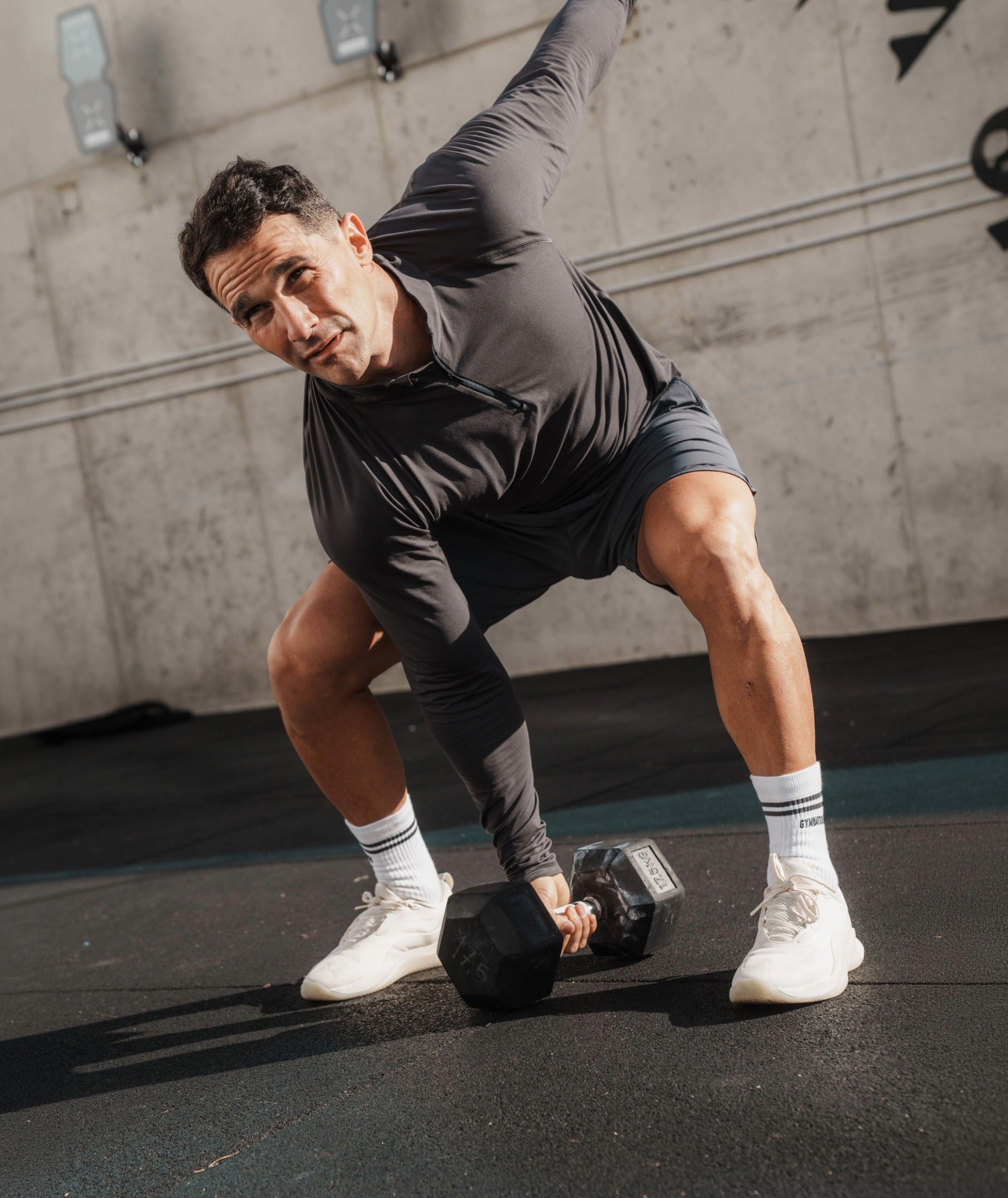 Men's light and sporty half-zip #color_gravel-grey