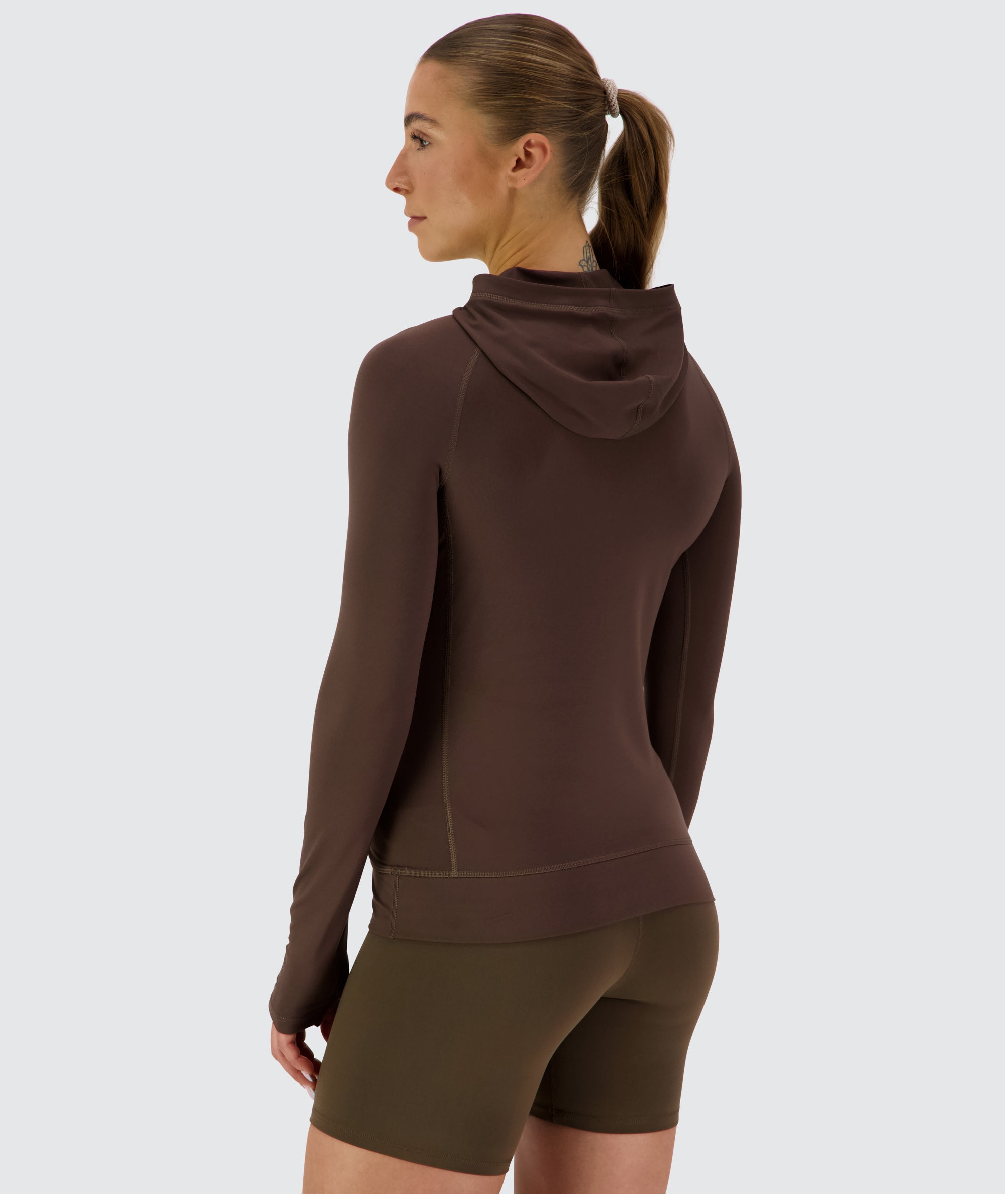 Women's comfy hoodie for training #color_coffee-bean