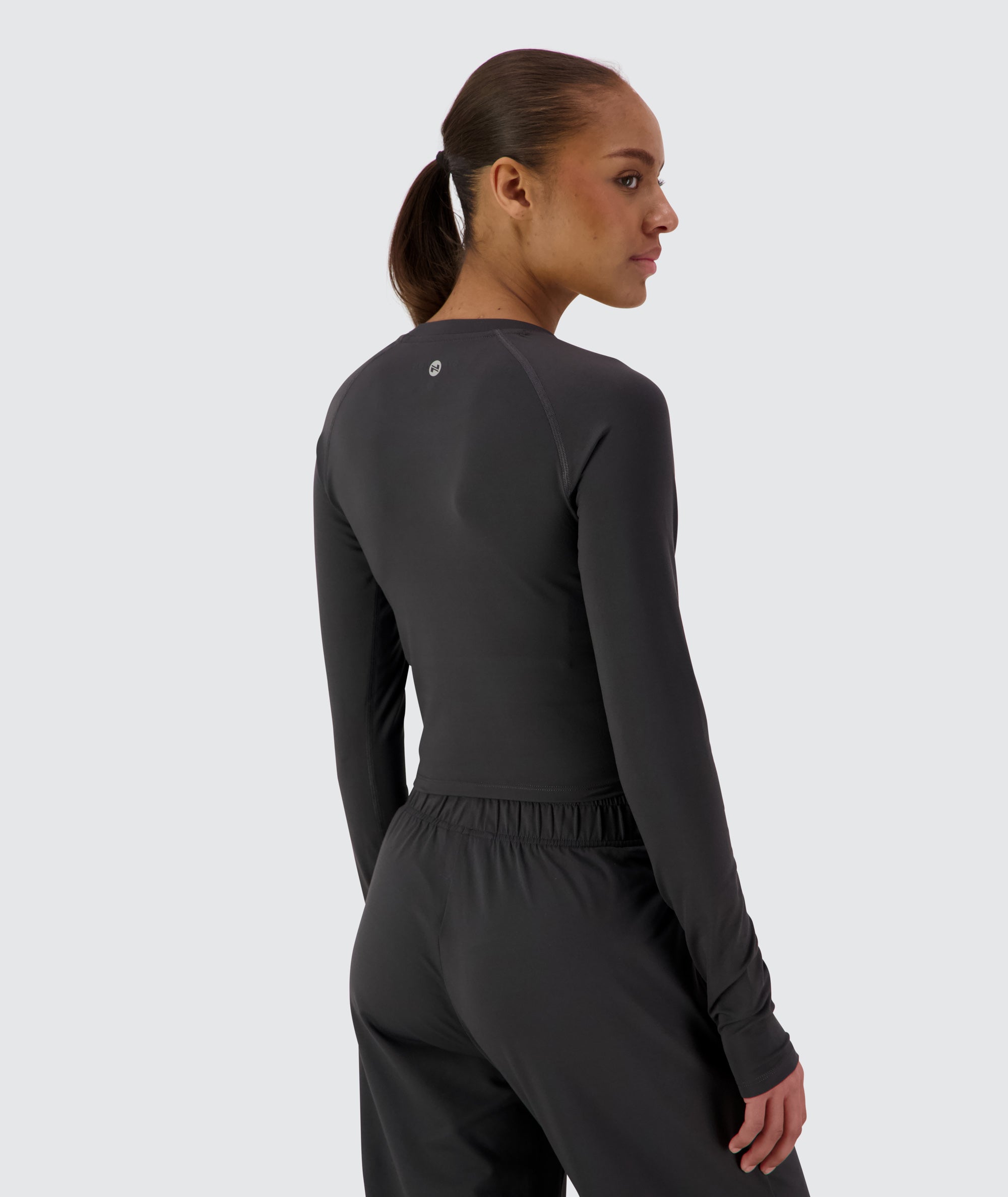 Women's Cropped ComfyKnit Longsleeve #color_gravel-grey