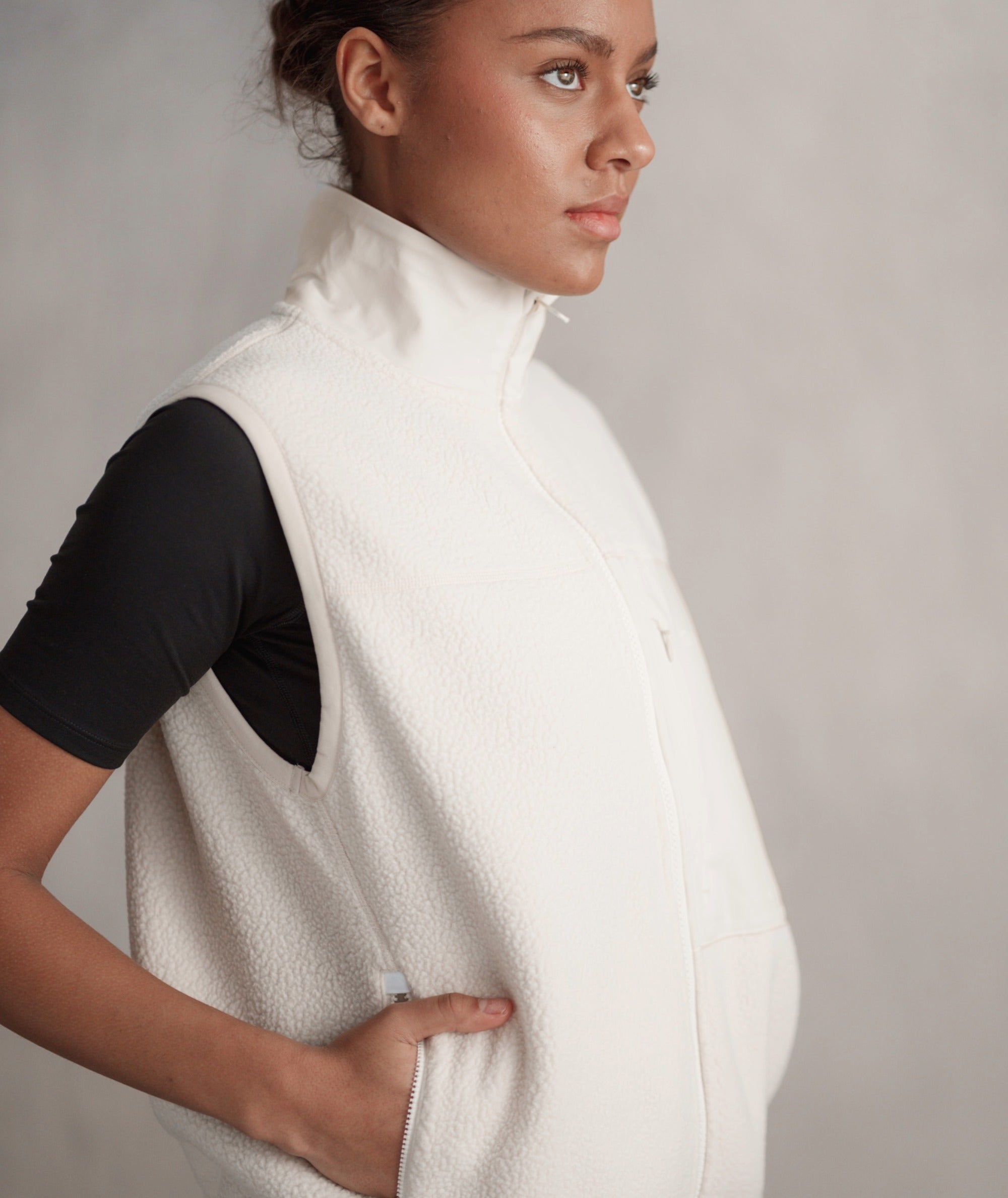 Gymnation Pile Vest Unisex #color_off-white