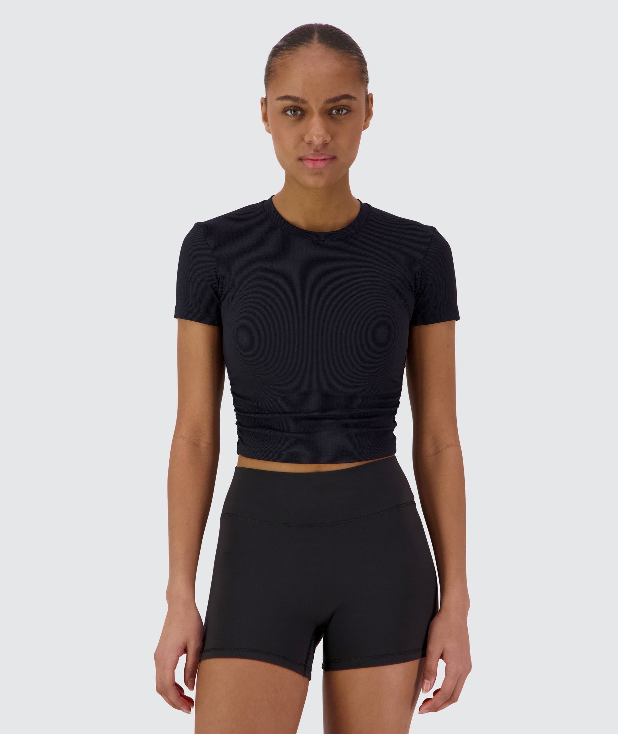 Ribbed Crop Short Sleeve Model 167cm / Size XS #color_black