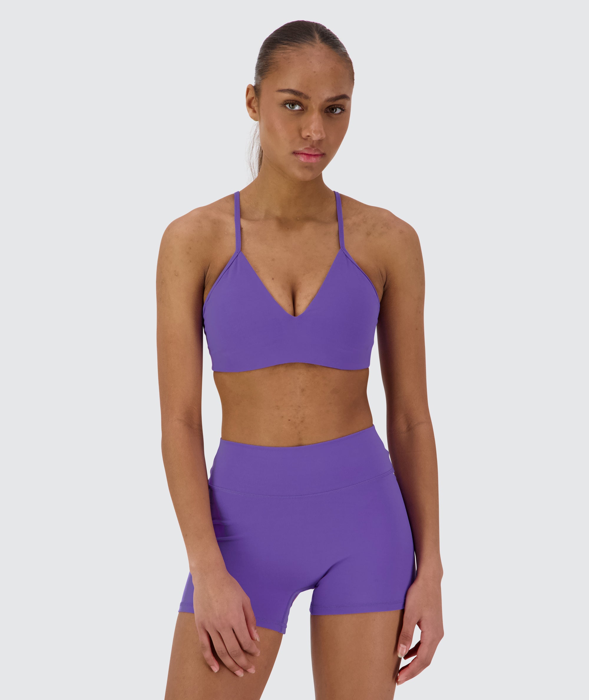 SuperSoft Anais Sports Bra Model 167cm / Size S #color_violet-vibe