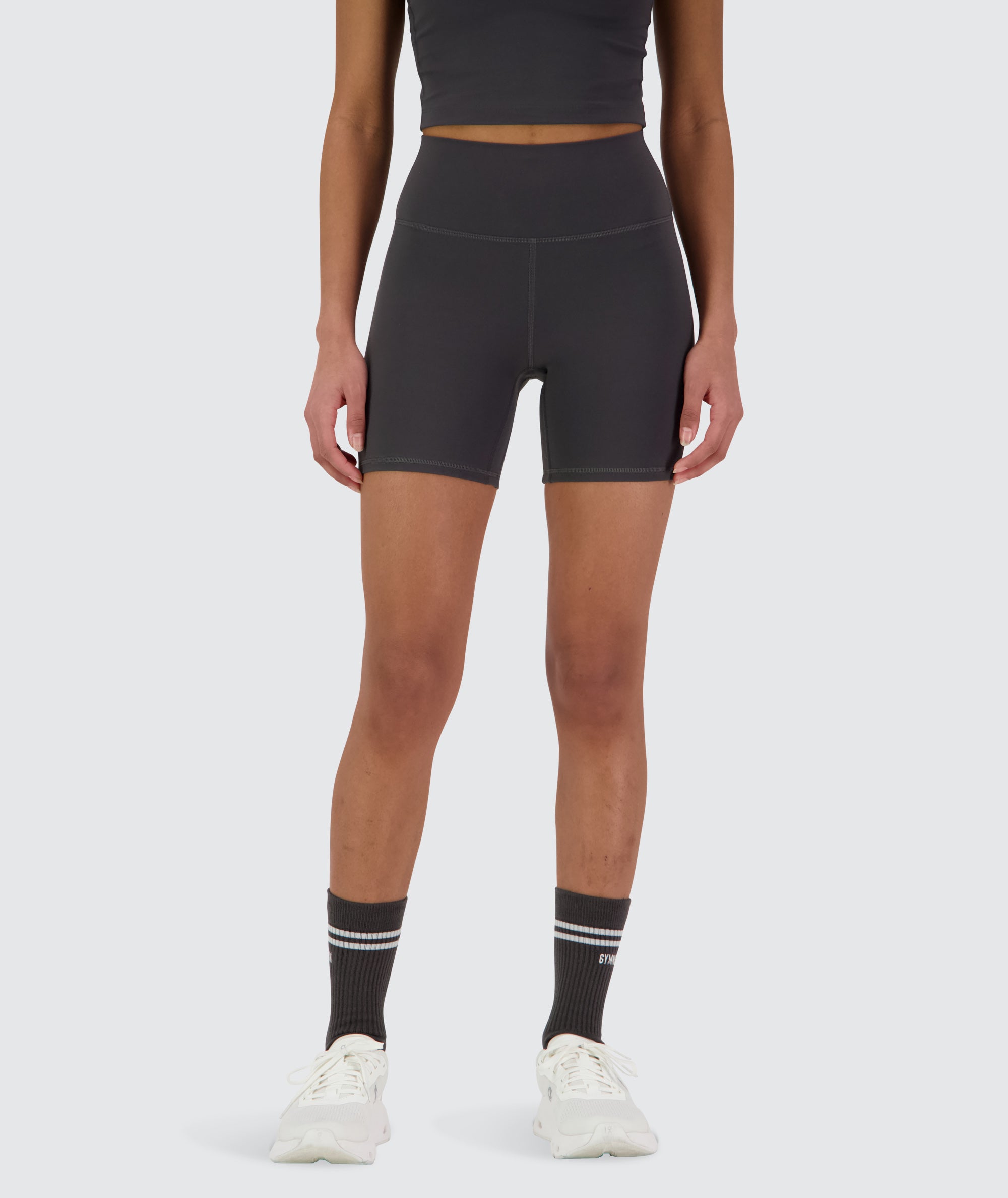 Supersoft shorts 15cm for women, Model 167 cm / size XS#color_gravel-grey