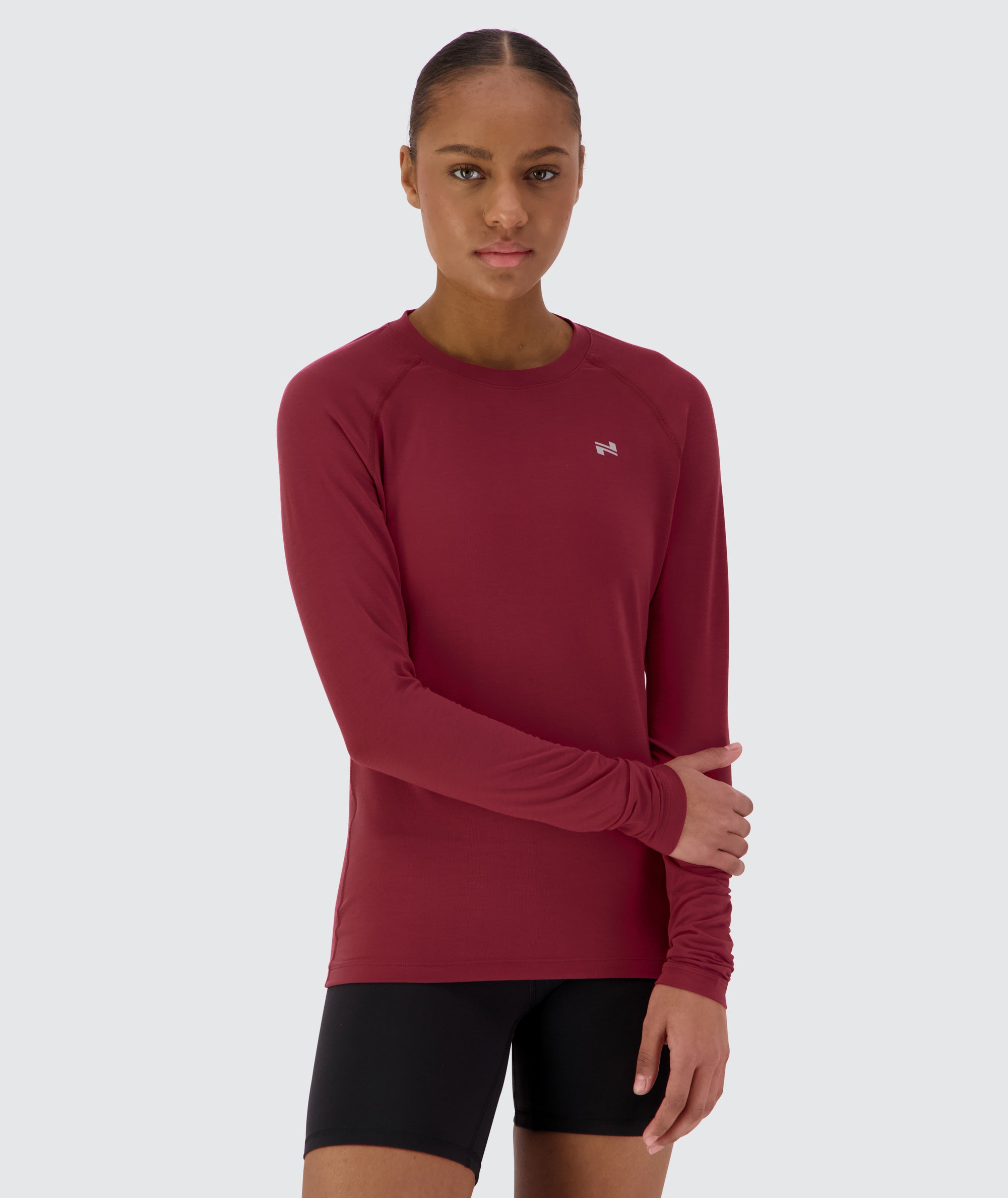 women's training longsleeve, Model 167 cm / size S#color_garnet-red