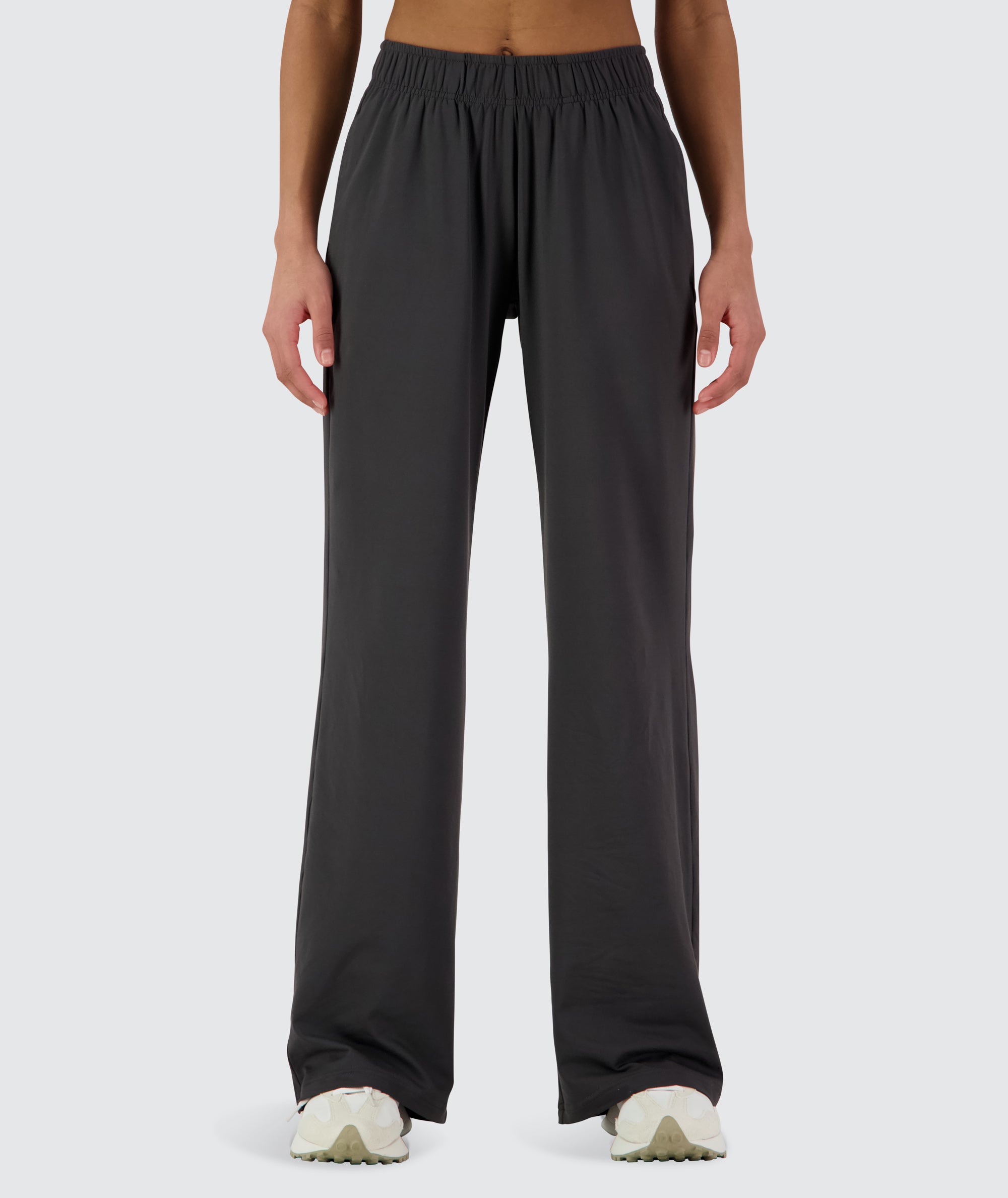 Gymnation Wideleg ComfyKnit Pants Model 167 cm / size S #color_gravel-grey