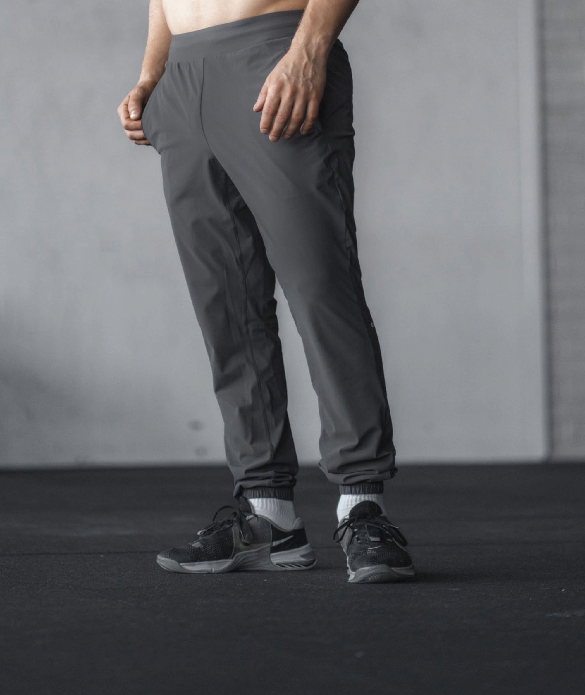 Men's performance joggers 2.0 #color_gravel-grey