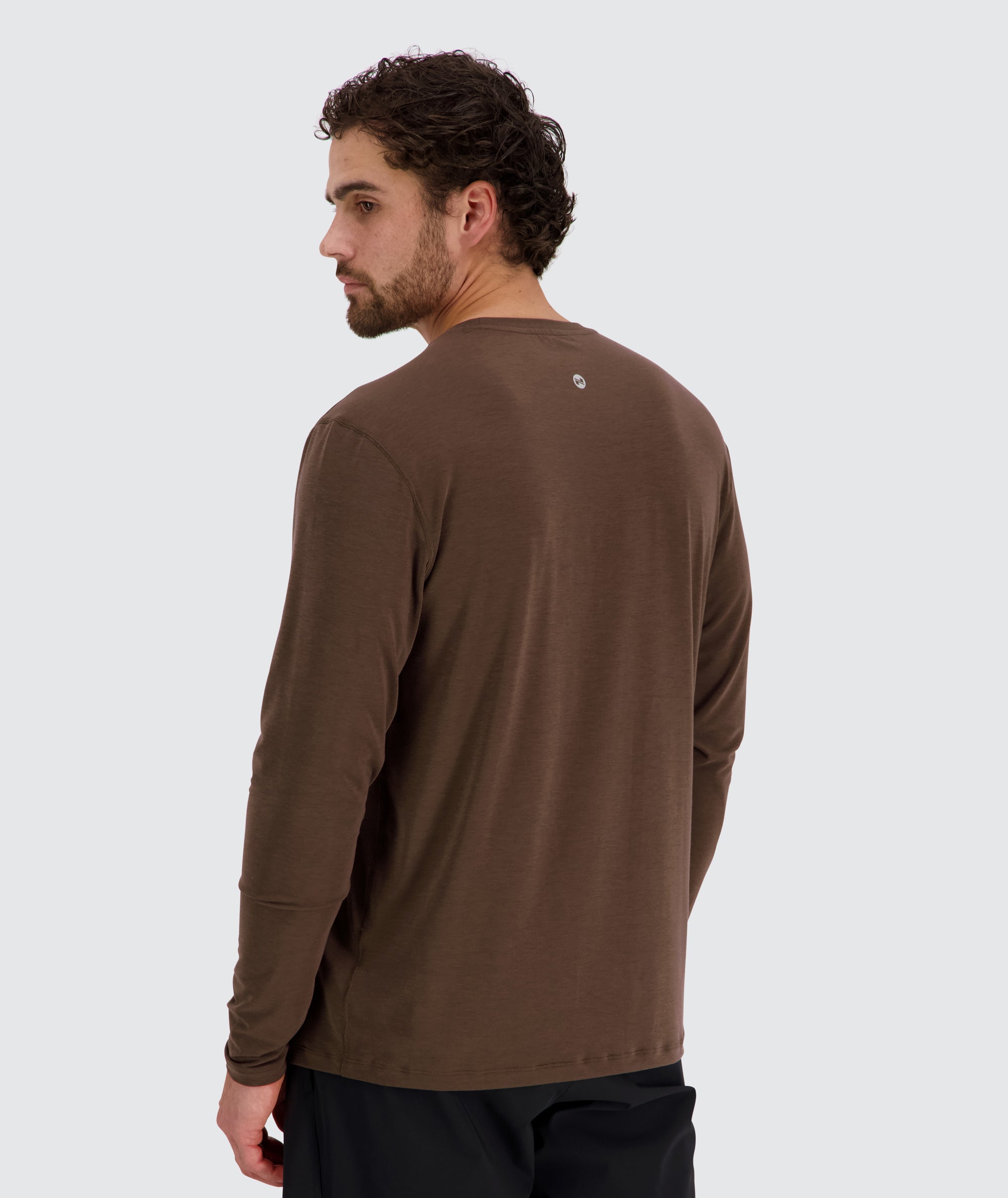 Men's Longsleeve Model 179 cm / size L#color_coffee-bean