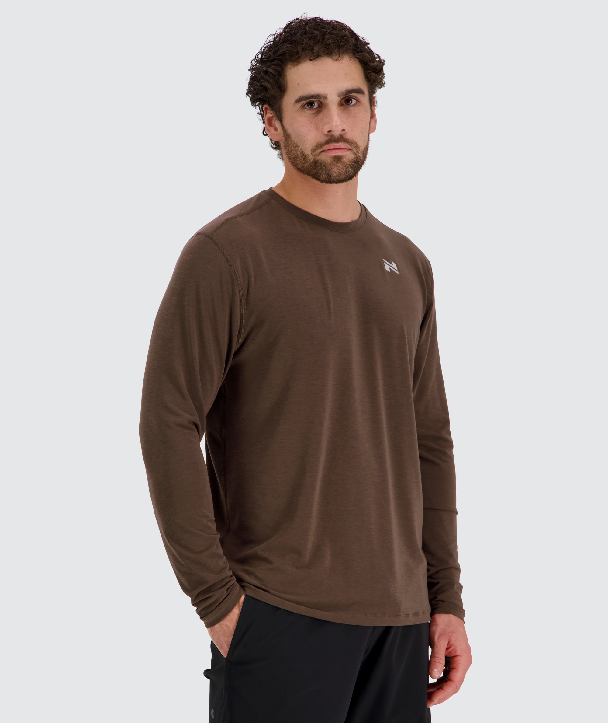 Men's Longsleeve Model 179 cm / size L#color_coffee-bean