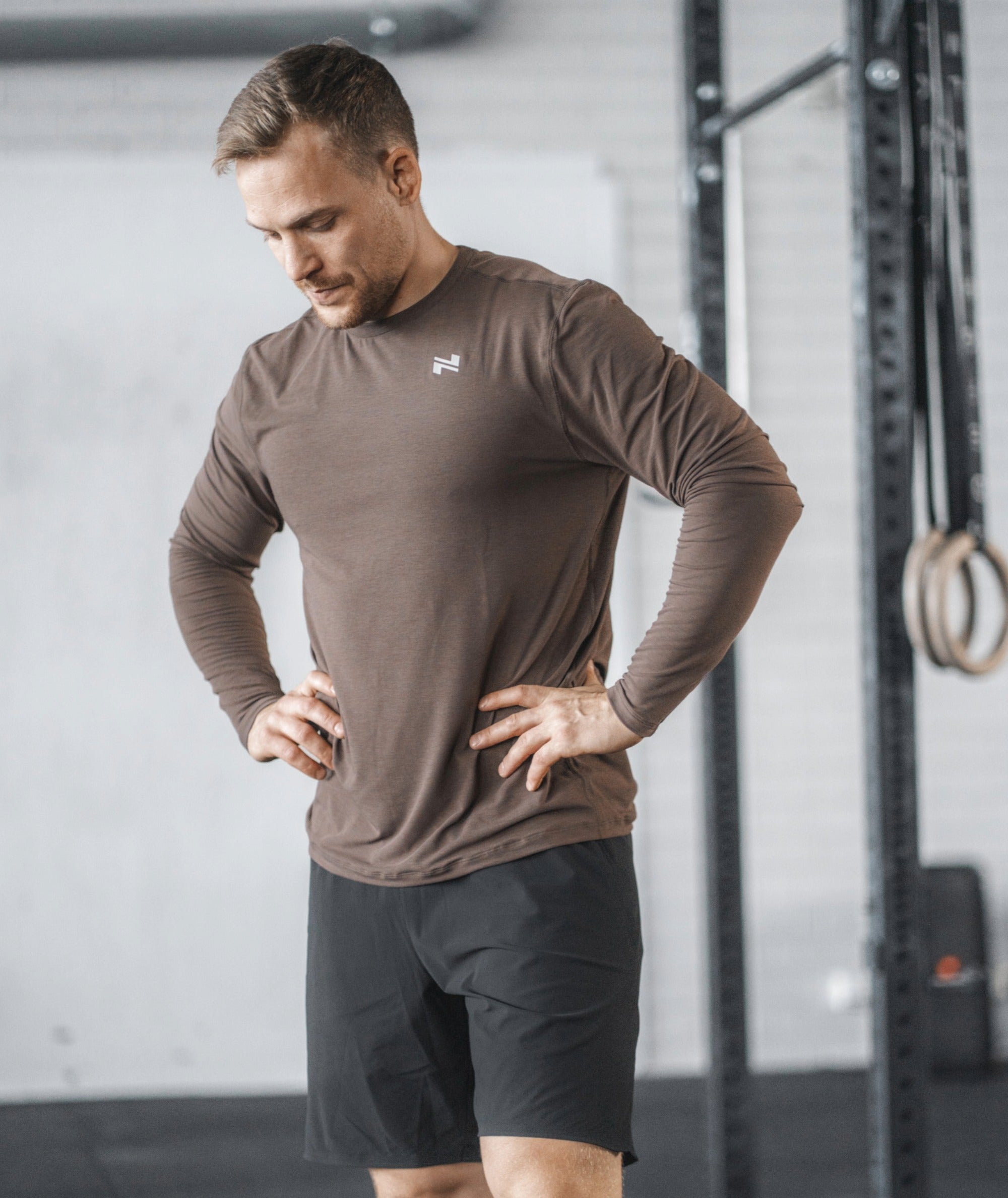 Men's Training Longsleeve #color_coffee-bean