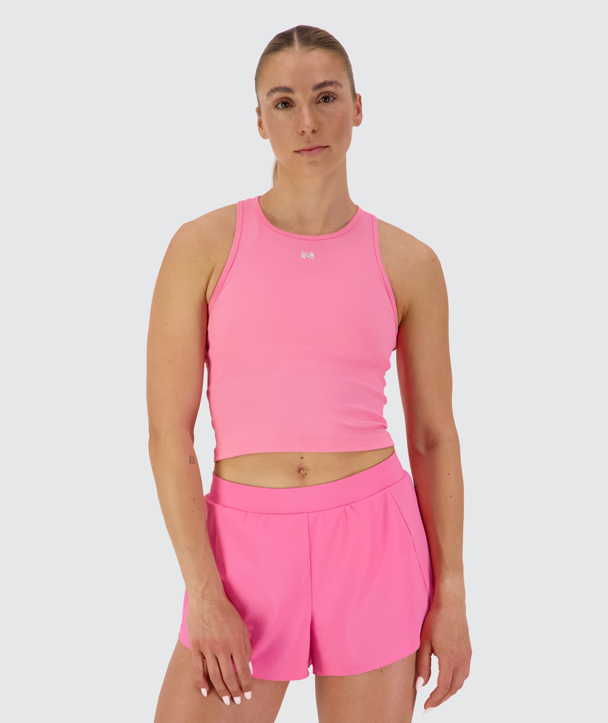 Women's Ribbed Crop Top, Model 176 cm / size S #color_candy-pink