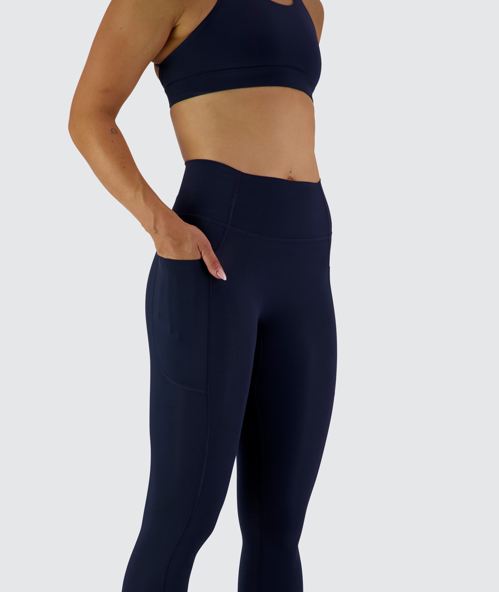 EveryForm Pocket Tights #color_dark-navy