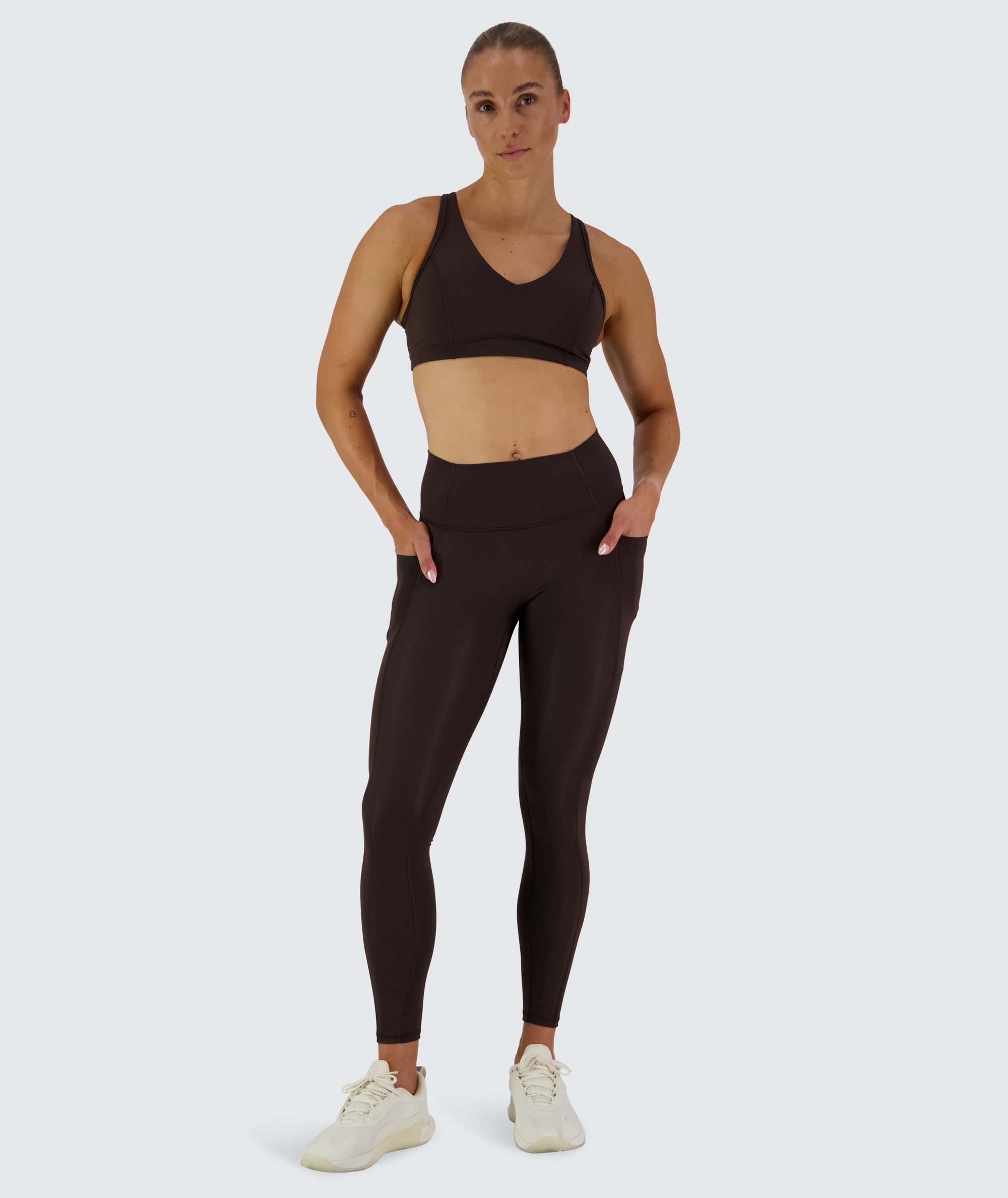 EveryForm Pocket Tights #color_moody-espresso
