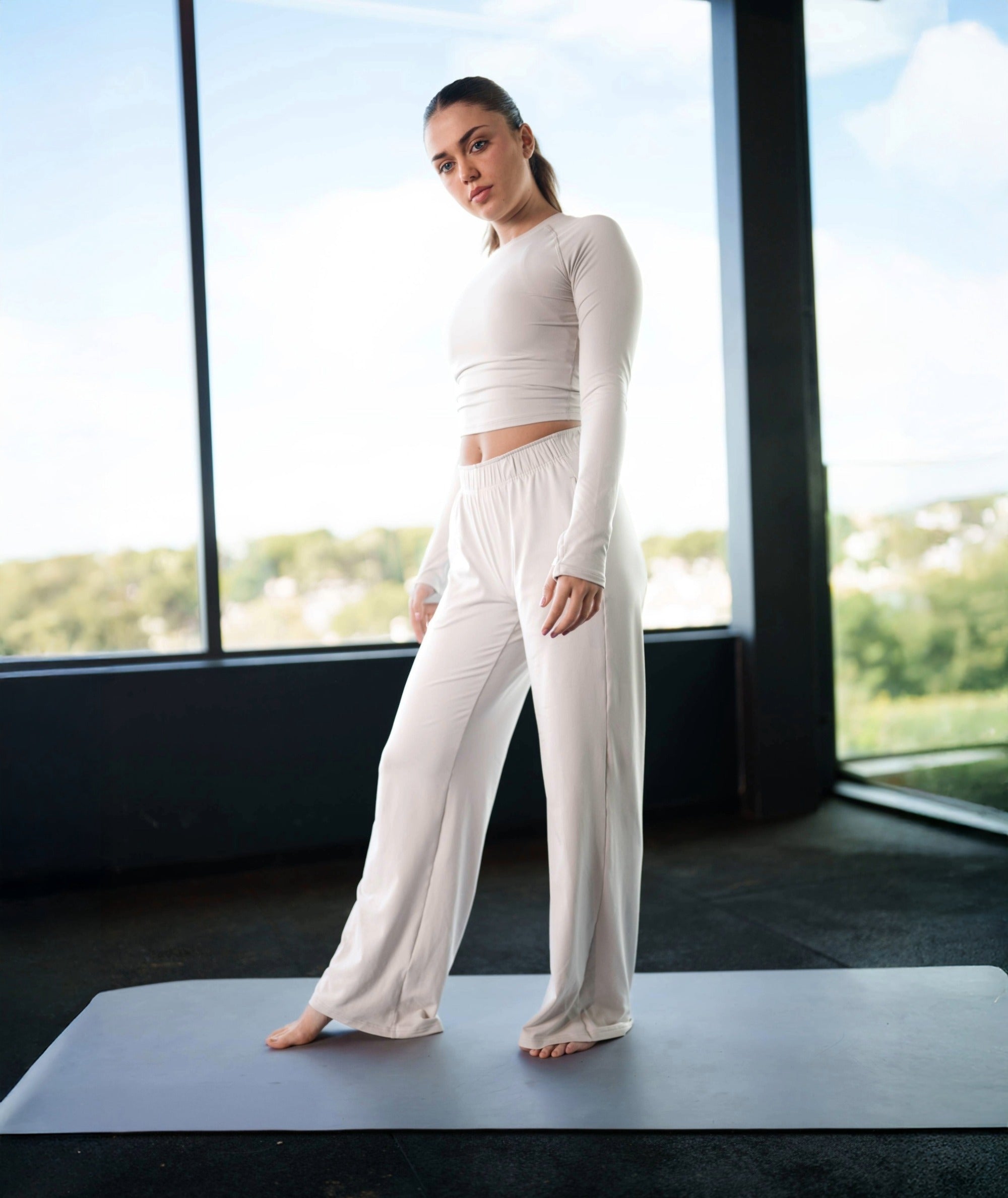 Women's Cropped ComfyKnit Longsleeve Fog, #color_fog