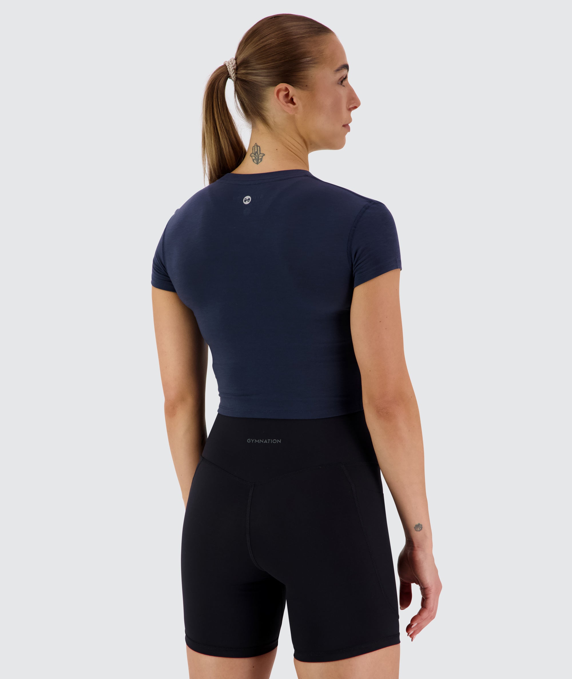 Women's Cropped Short Sleeve Navy, Model 176 cm / size S#color_navy