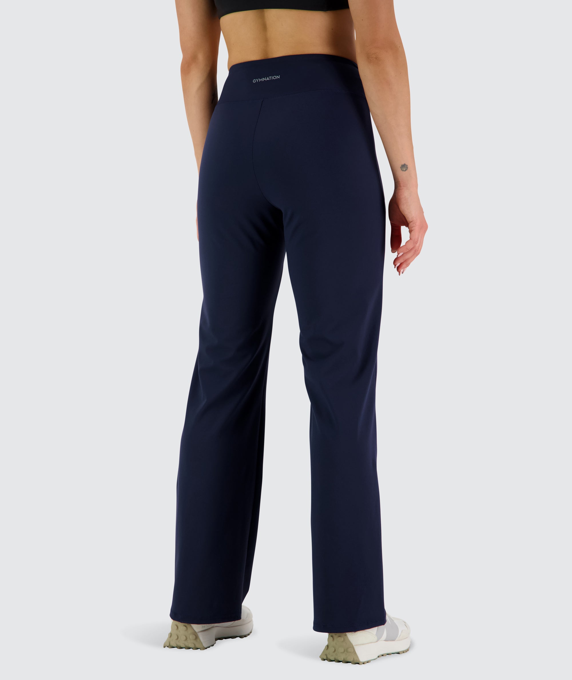 Women's Everyday Pants Dark Navy, Model 176 cm / size S#color_dark-navy