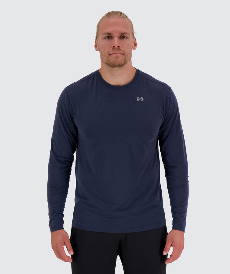 men's training longsleeve, Model 189 cm / size XL#color_navy