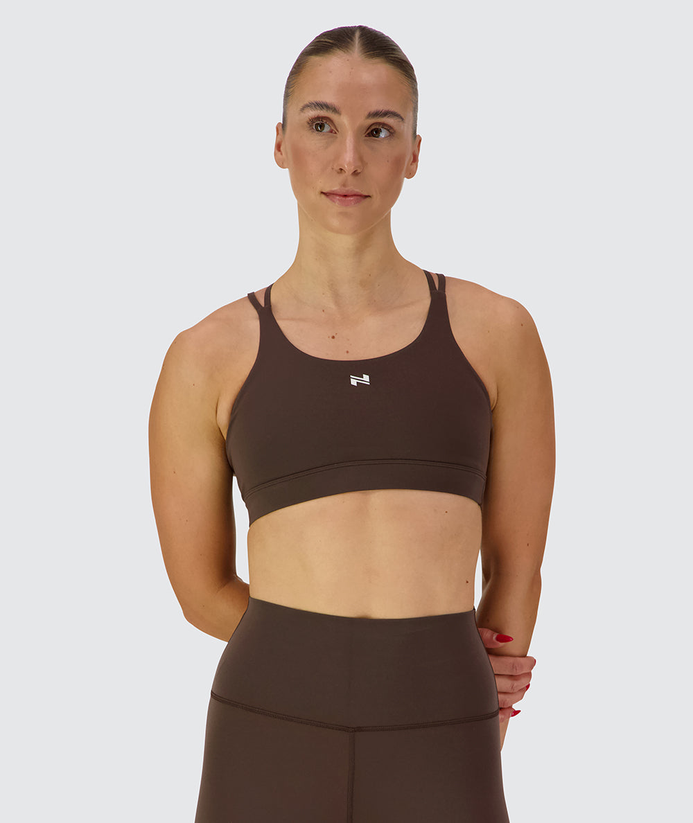 Strappy sports bra, Model 176 cm / size S#color_coffee-bean