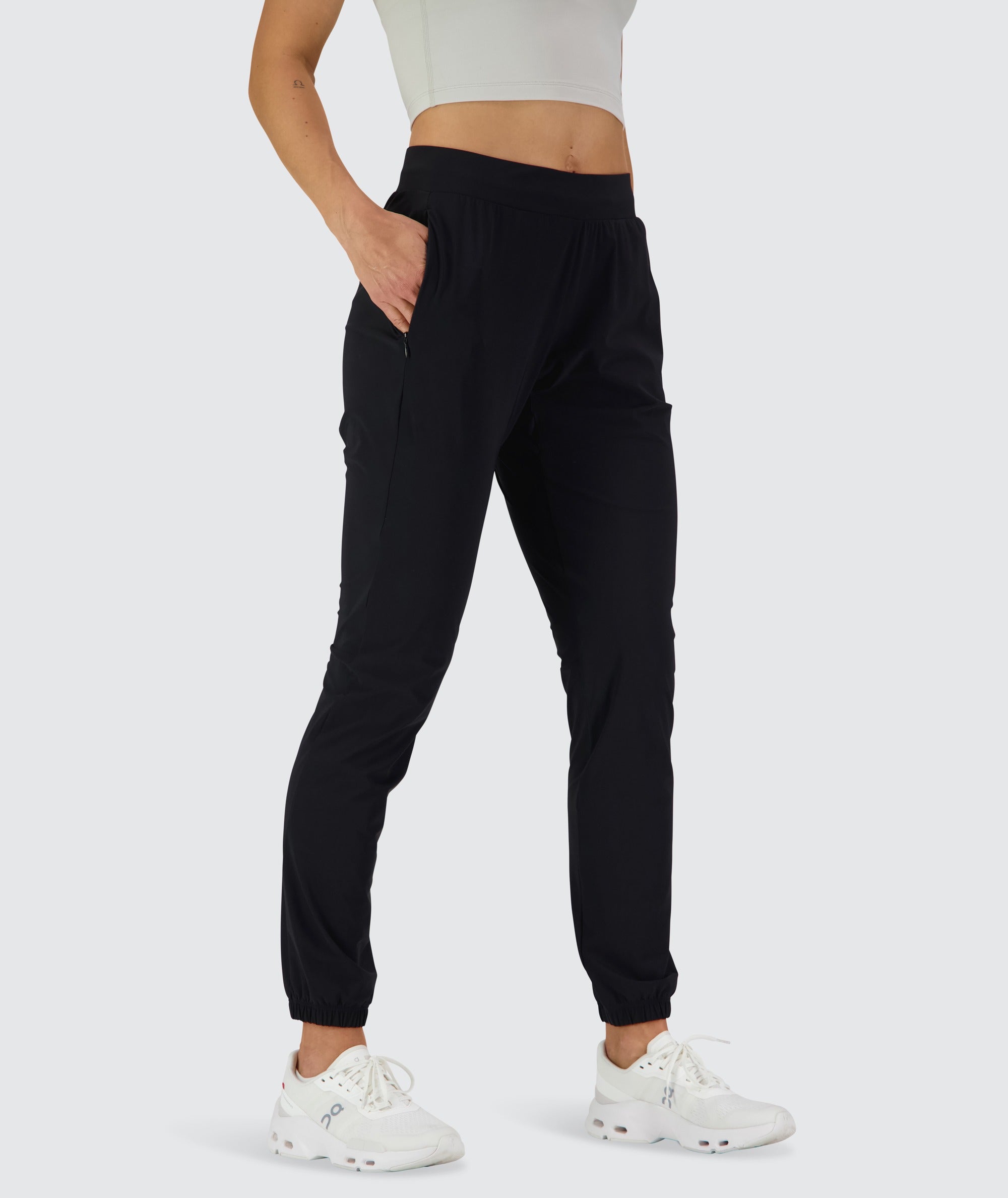 Women's Active Joggers for sports, Model 176 cm / size S#color_black
