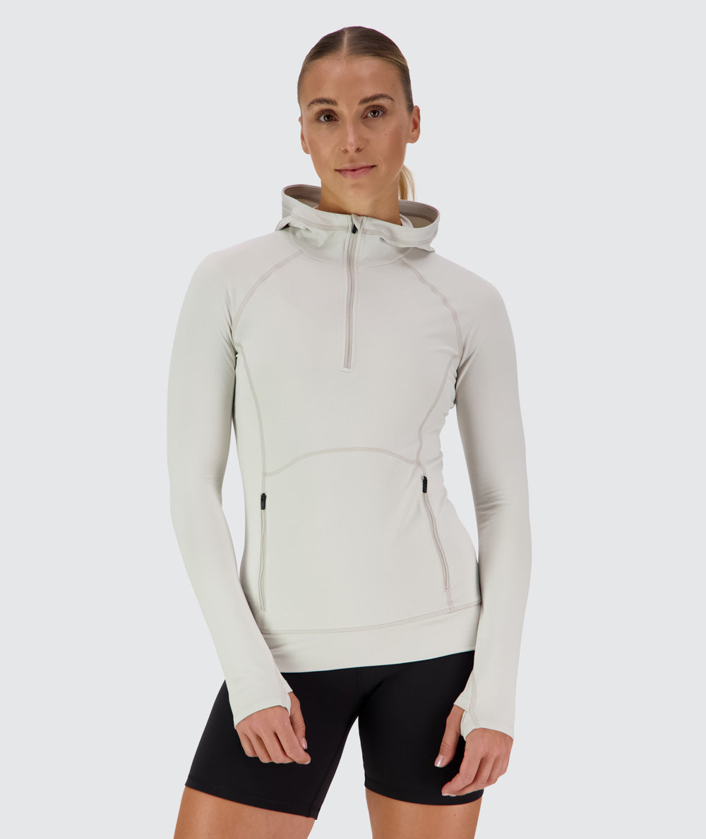 Women's super comfy hoodie for training, Model 176 cm / size S#color_fog