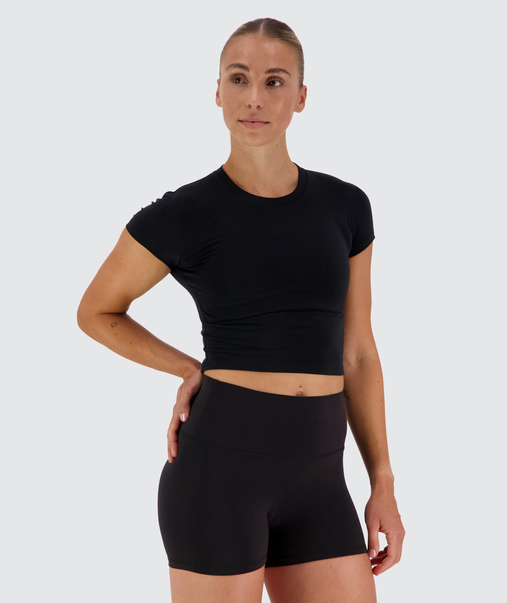 Women's Cropped Short sleeve, Model 176 cm / size S#color_black